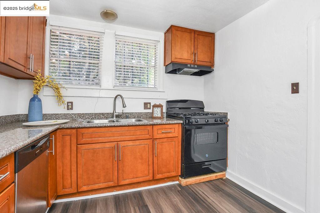 Detail Gallery Image 12 of 30 For 589 5th St, Richmond,  CA 94801 - 2 Beds | 1 Baths