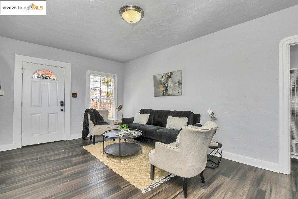 Detail Gallery Image 7 of 30 For 589 5th St, Richmond,  CA 94801 - 2 Beds | 1 Baths