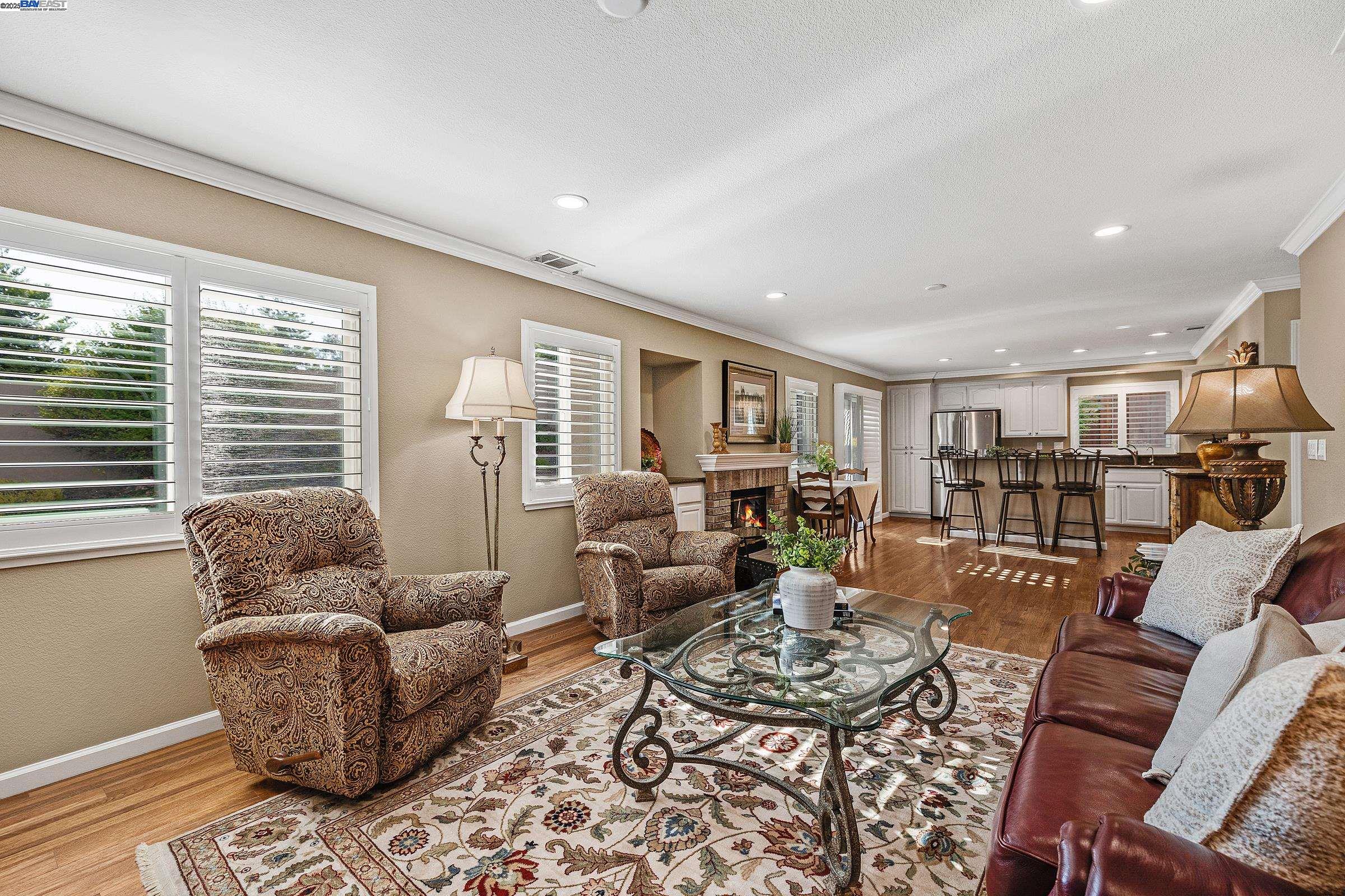 Detail Gallery Image 21 of 59 For 8026 Canyon Creek Cir, Pleasanton,  CA 94588 - 4 Beds | 2/1 Baths