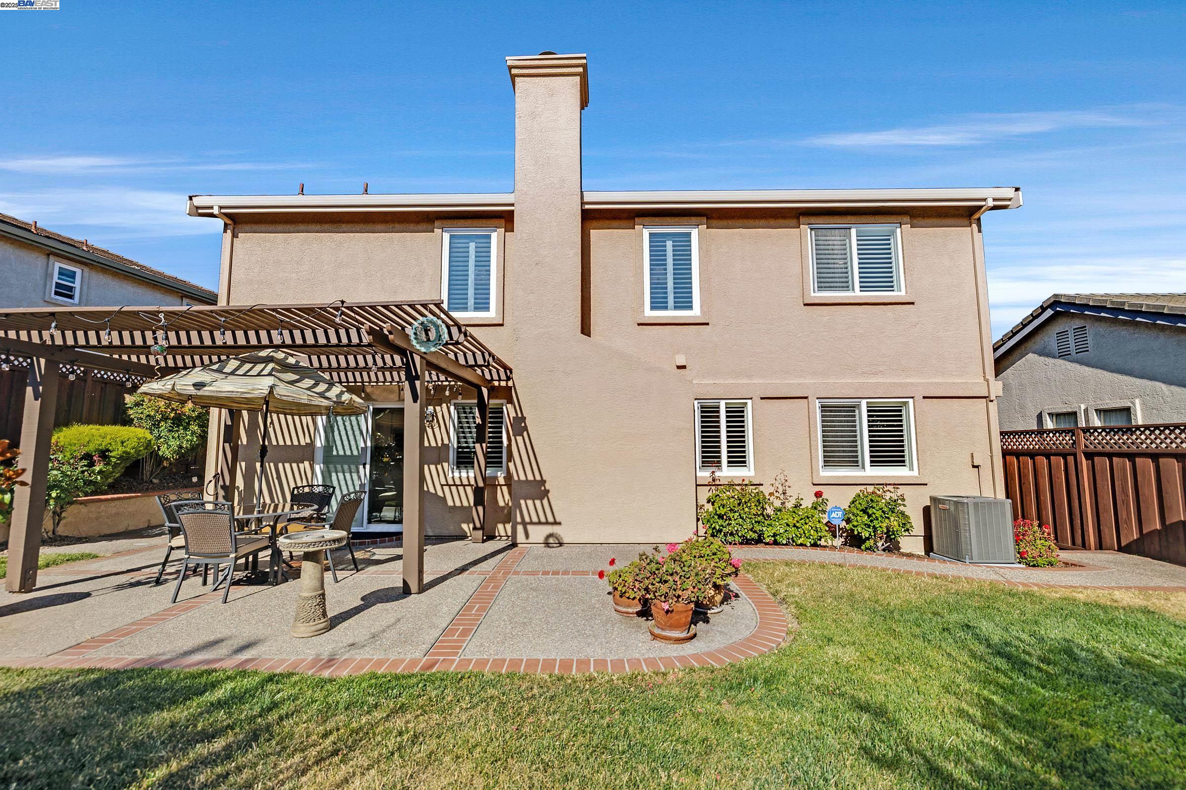 Detail Gallery Image 39 of 59 For 8026 Canyon Creek Cir, Pleasanton,  CA 94588 - 4 Beds | 2/1 Baths