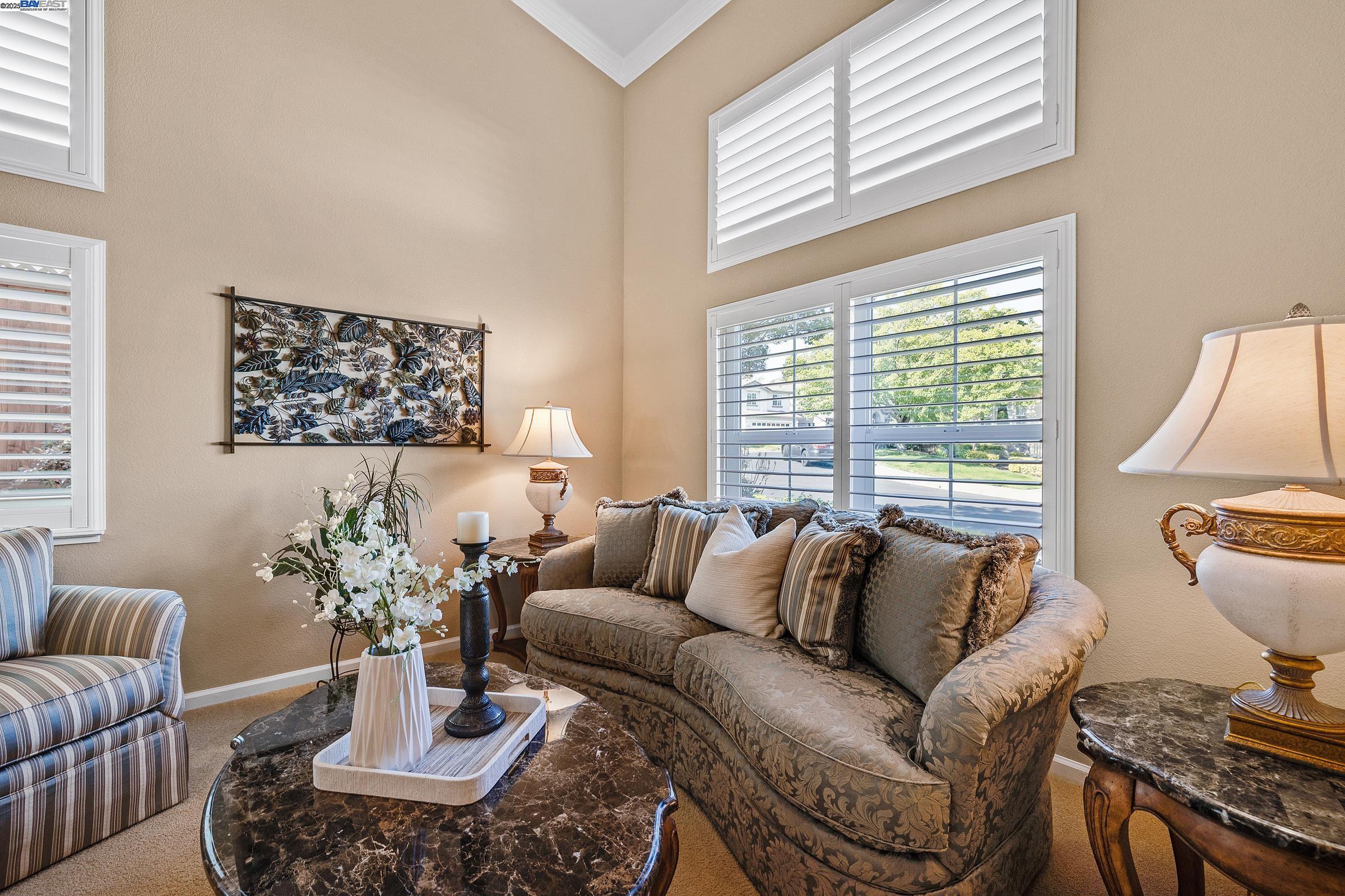 Detail Gallery Image 7 of 59 For 8026 Canyon Creek Cir, Pleasanton,  CA 94588 - 4 Beds | 2/1 Baths
