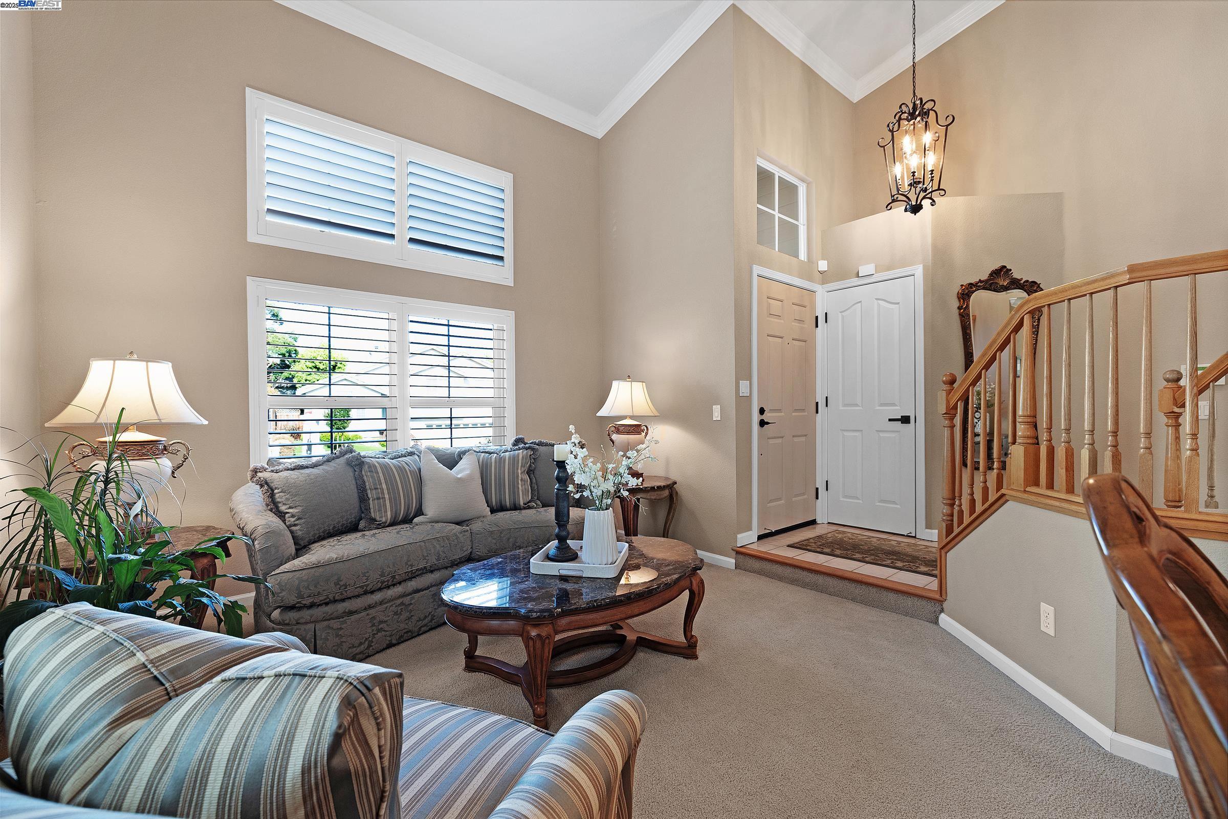 Detail Gallery Image 8 of 59 For 8026 Canyon Creek Cir, Pleasanton,  CA 94588 - 4 Beds | 2/1 Baths