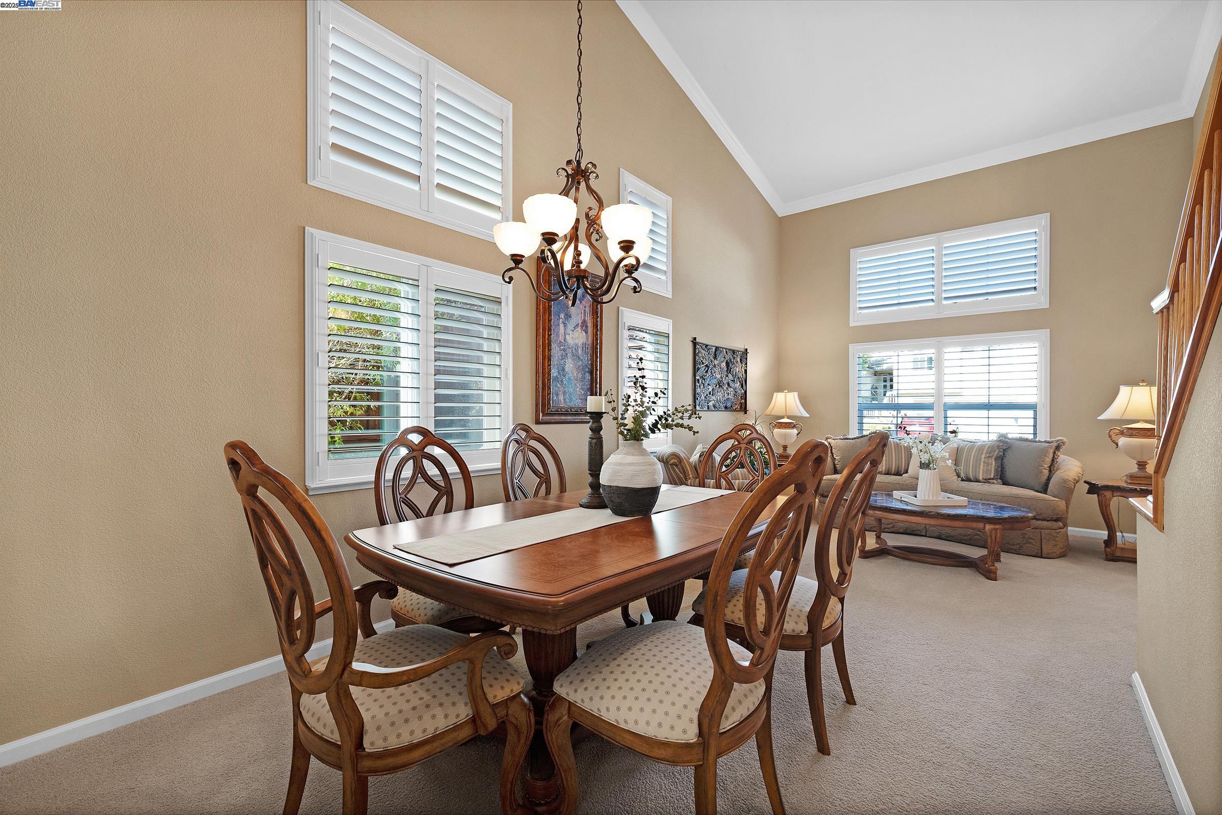Detail Gallery Image 10 of 59 For 8026 Canyon Creek Cir, Pleasanton,  CA 94588 - 4 Beds | 2/1 Baths