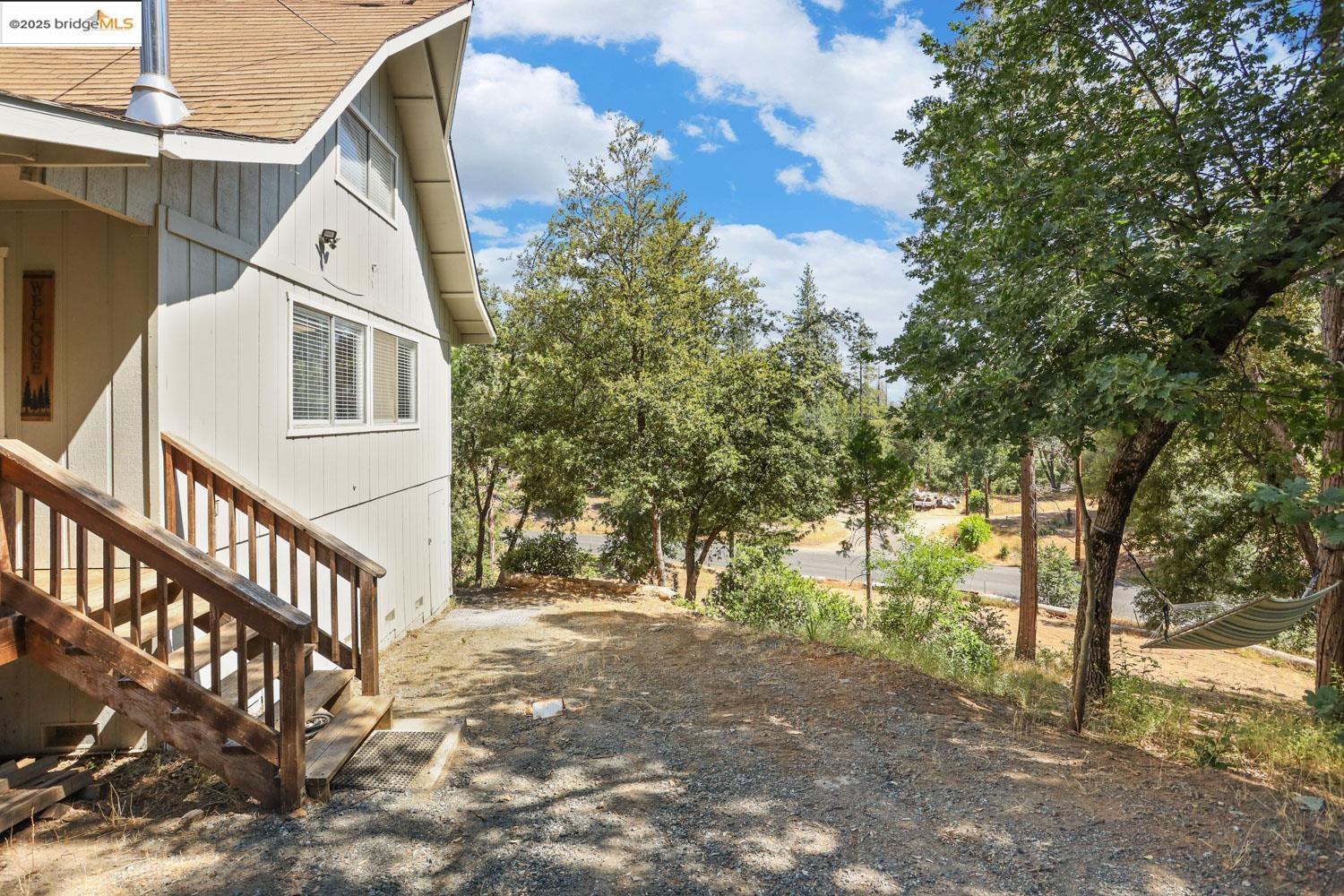 Detail Gallery Image 11 of 58 For 19725 Old Highway 120, Groveland,  CA 95321 - 4 Beds | 2 Baths