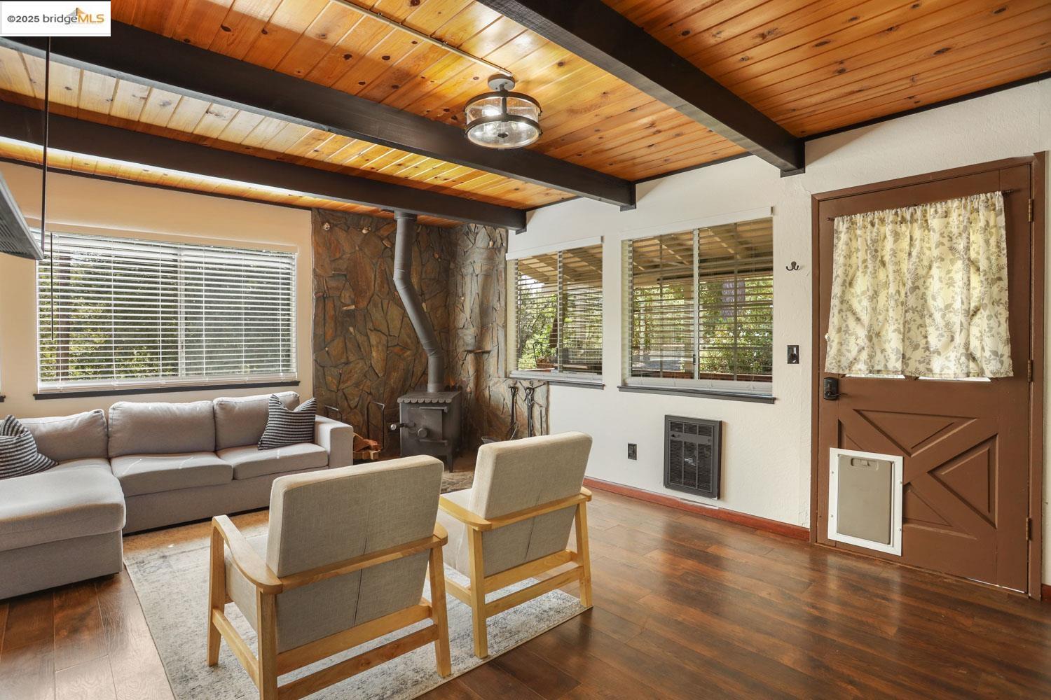 Detail Gallery Image 26 of 58 For 19725 Old Highway 120, Groveland,  CA 95321 - 4 Beds | 2 Baths