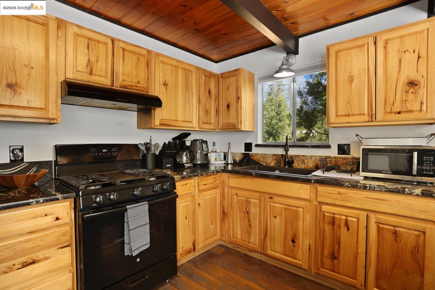 Detail Gallery Image 34 of 58 For 19725 Old Highway 120, Groveland,  CA 95321 - 4 Beds | 2 Baths