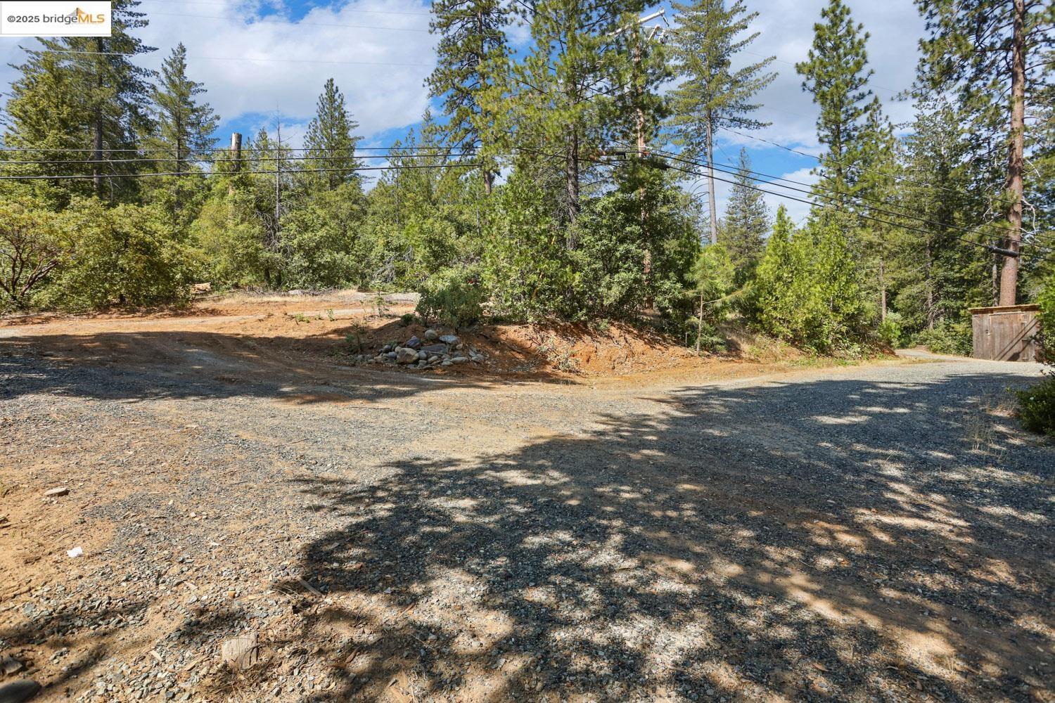 Detail Gallery Image 7 of 58 For 19725 Old Highway 120, Groveland,  CA 95321 - 4 Beds | 2 Baths