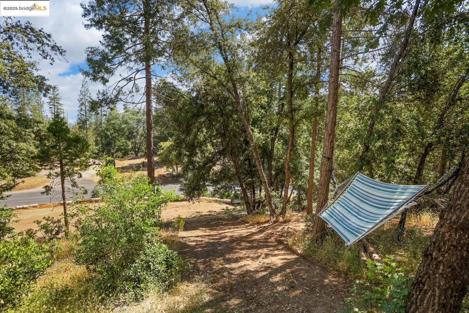 Detail Gallery Image 10 of 58 For 19725 Old Highway 120, Groveland,  CA 95321 - 4 Beds | 2 Baths