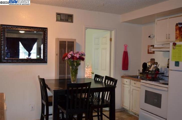 Detail Gallery Image 9 of 16 For 487 Hearn Ave, Santa Rosa,  CA 95407 - – Beds | – Baths