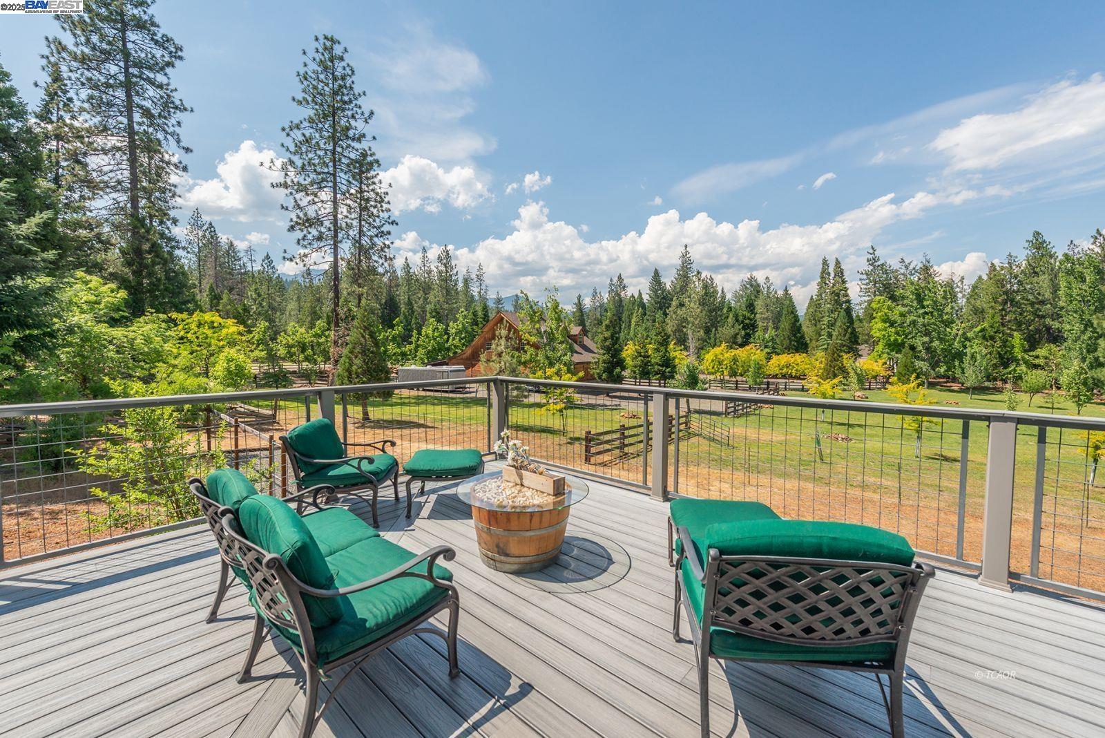 Detail Gallery Image 3 of 50 For 100&50 Eleanore Ln, Trinity Center,  CA 96091 - 4 Beds | 3/2 Baths