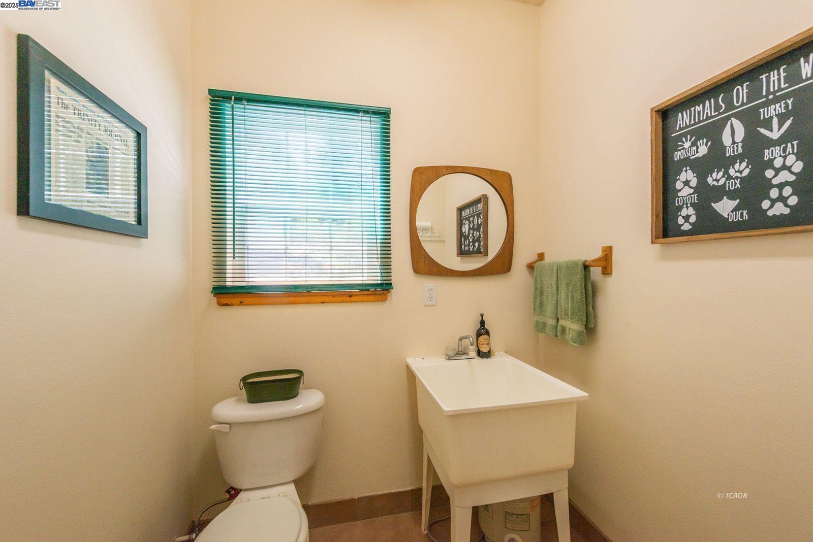 Detail Gallery Image 46 of 50 For 100&50 Eleanore Ln, Trinity Center,  CA 96091 - 4 Beds | 3/2 Baths