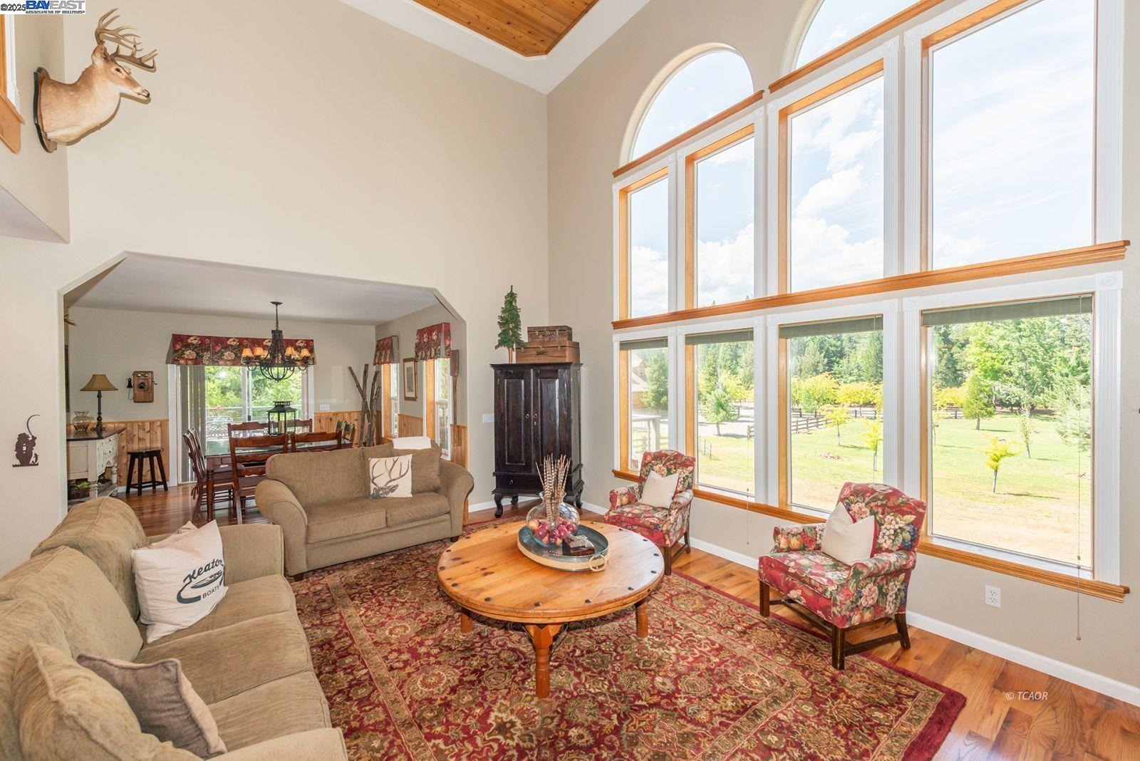 Detail Gallery Image 7 of 50 For 100&50 Eleanore Ln, Trinity Center,  CA 96091 - 4 Beds | 3/2 Baths