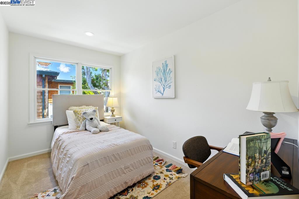 Detail Gallery Image 13 of 20 For 357 Centre Ct, Alameda,  CA 94502 - 3 Beds | 2/1 Baths