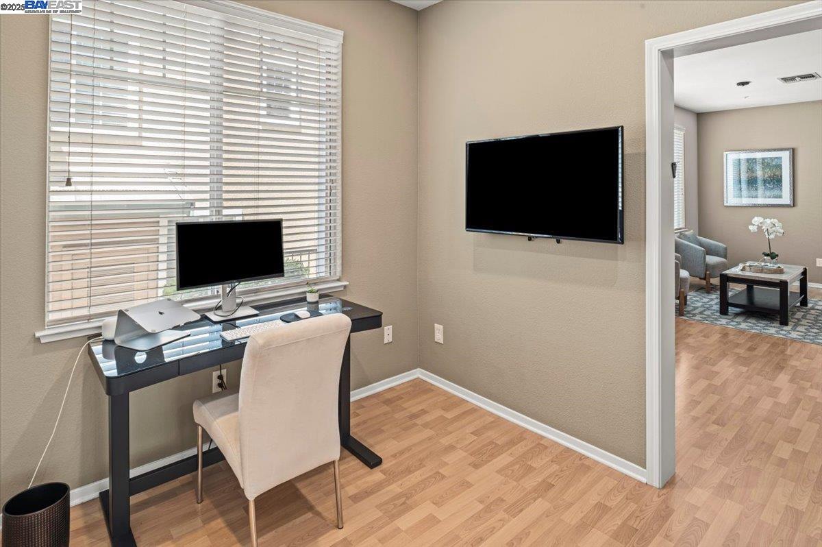 Detail Gallery Image 20 of 53 For 23110 Canyon Terrace Dr, Castro Valley,  CA 94552 - 3 Beds | 2/1 Baths