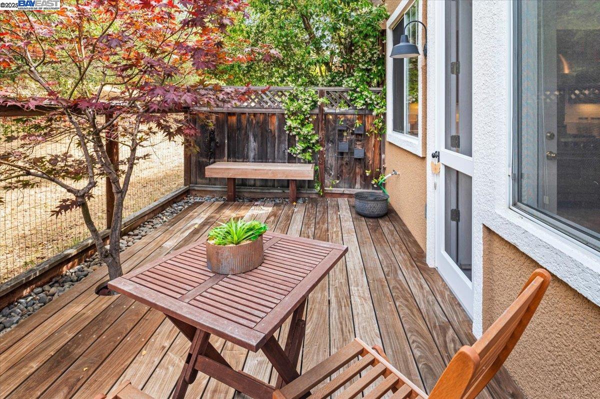 Detail Gallery Image 46 of 53 For 23110 Canyon Terrace Dr, Castro Valley,  CA 94552 - 3 Beds | 2/1 Baths