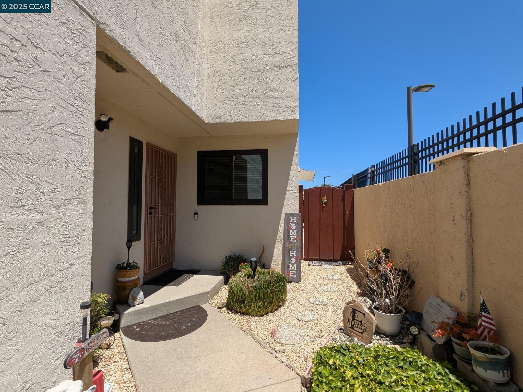 Photo #2: 41101855 Listing 