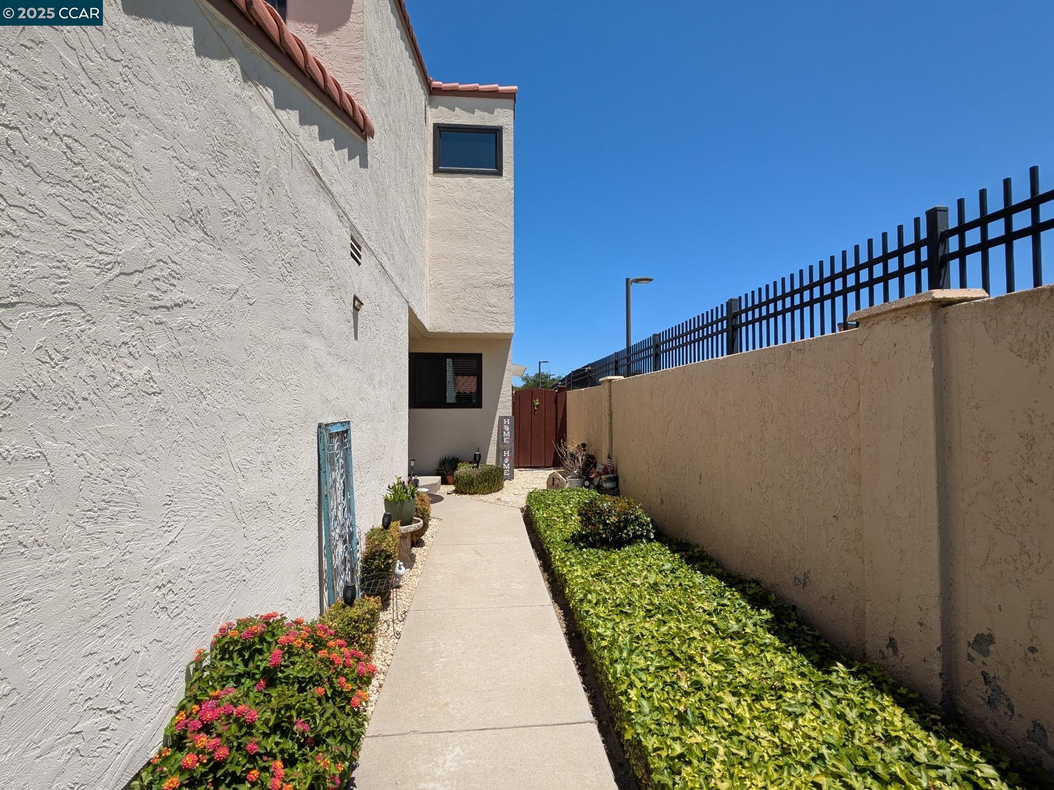 Photo #3: 41101855 Listing 