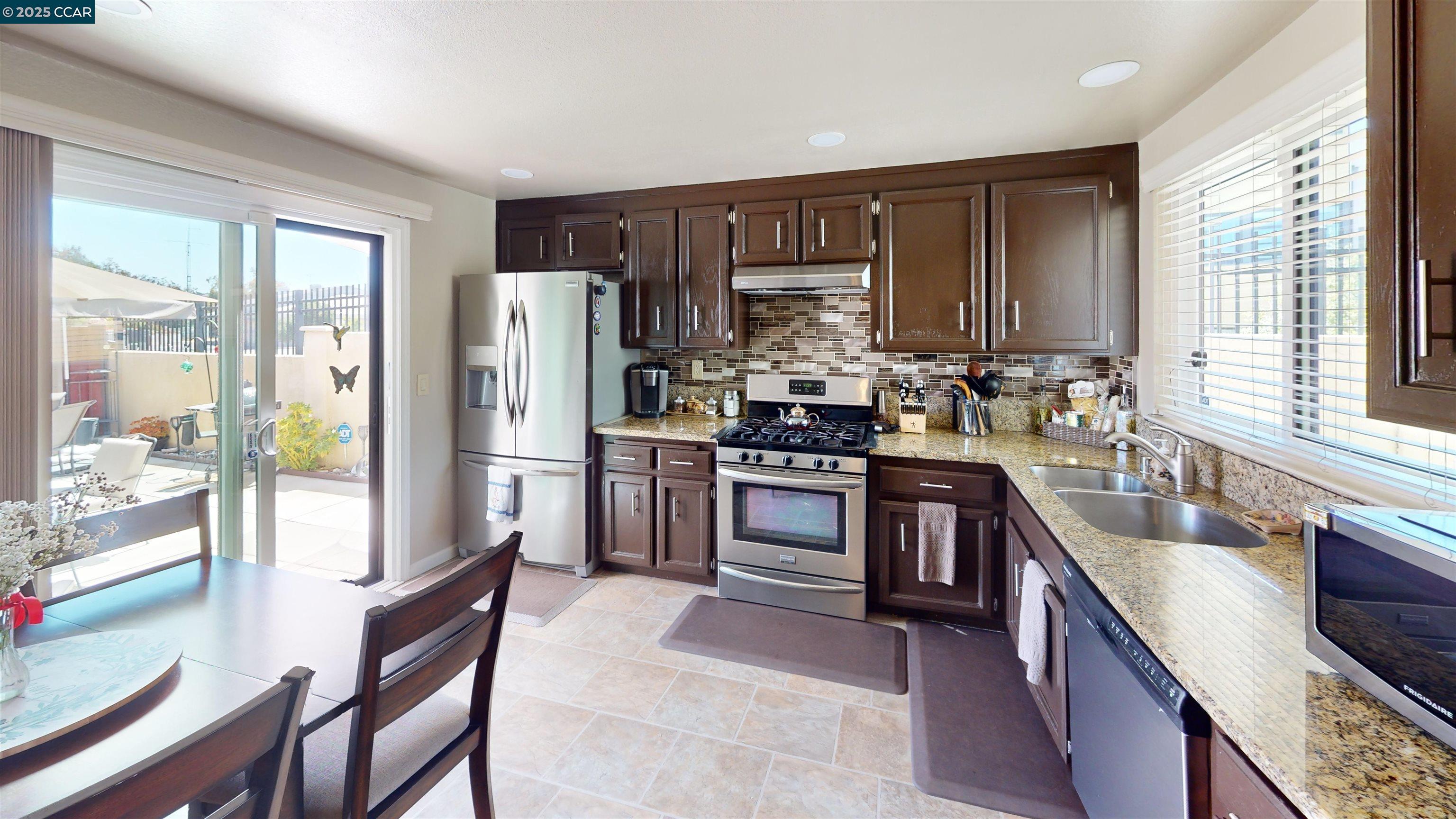 Photo #5: 41101855 Listing 