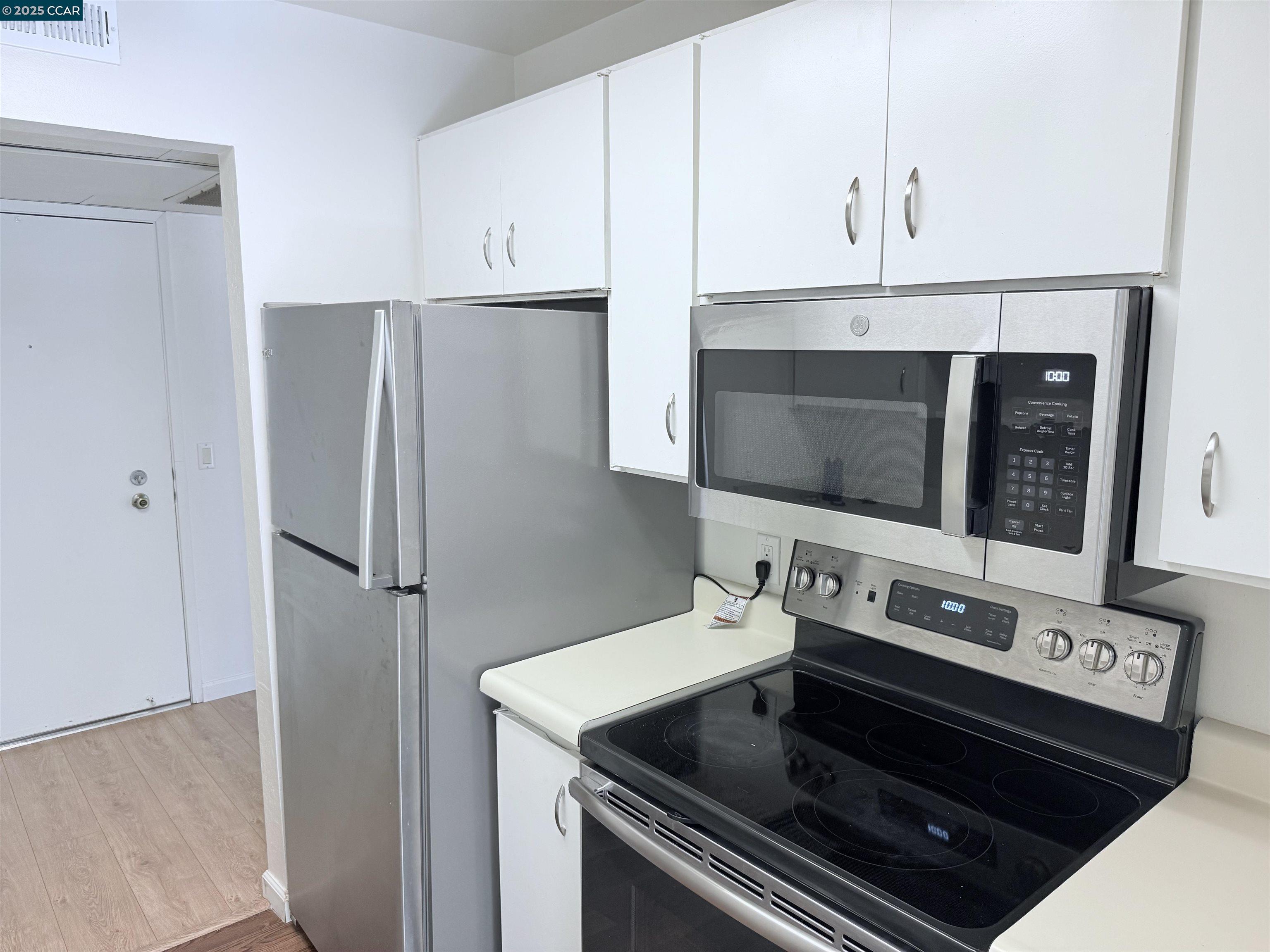 Photo #3: 41101872 Listing 