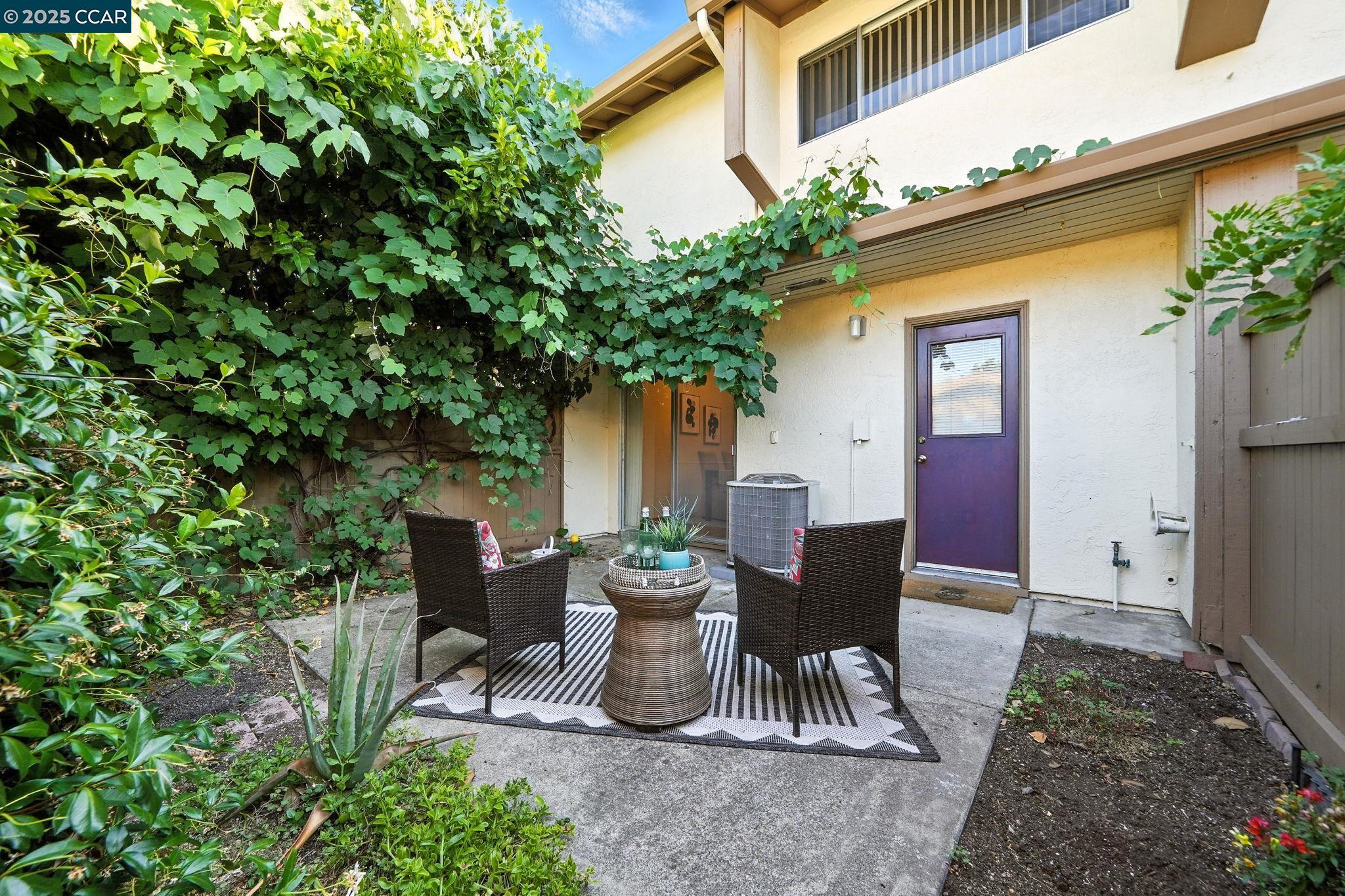Detail Gallery Image 21 of 27 For 1861 Olmo Way, Walnut Creek,  CA 94598 - 2 Beds | 1/1 Baths
