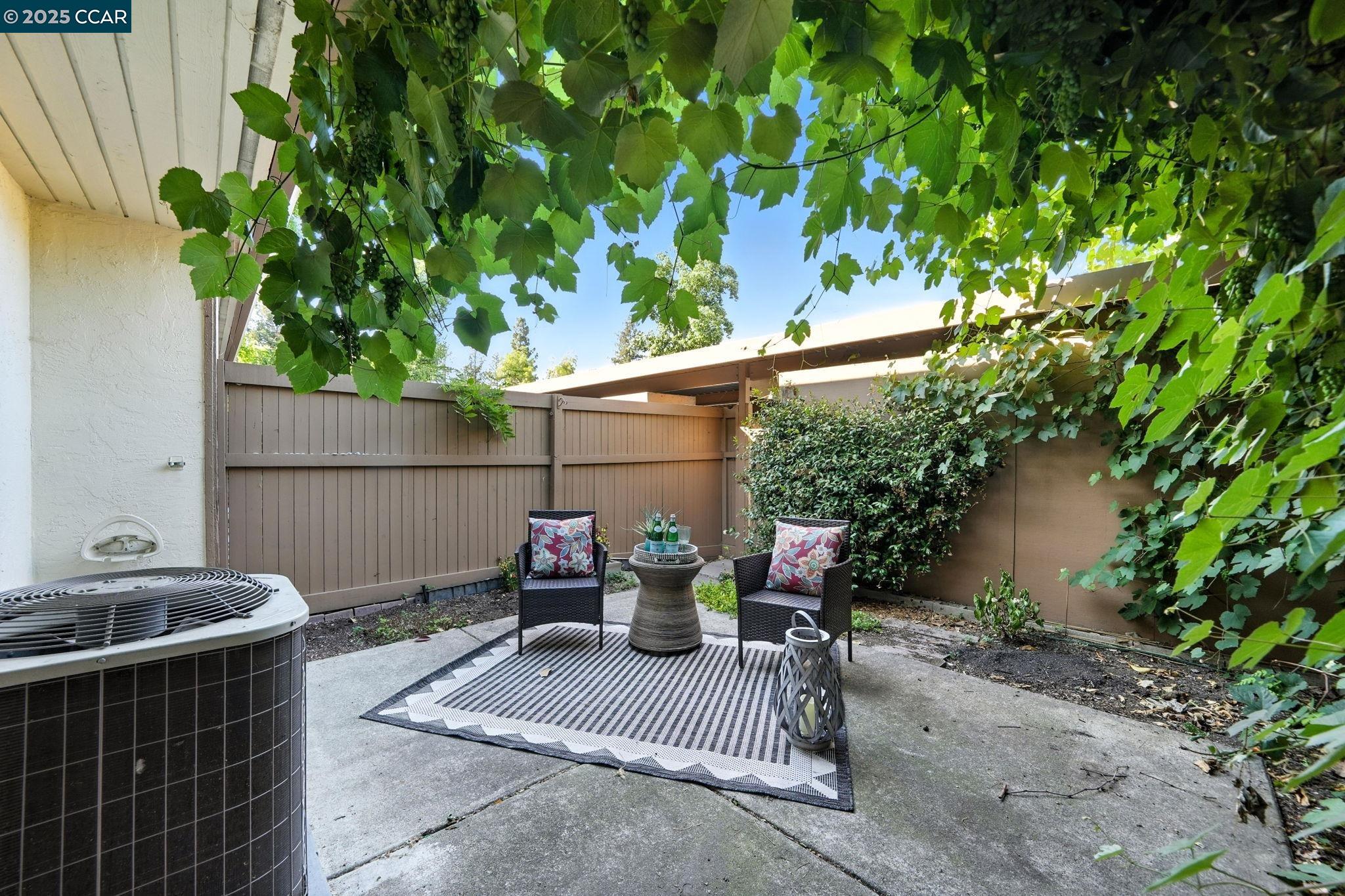 Detail Gallery Image 22 of 27 For 1861 Olmo Way, Walnut Creek,  CA 94598 - 2 Beds | 1/1 Baths