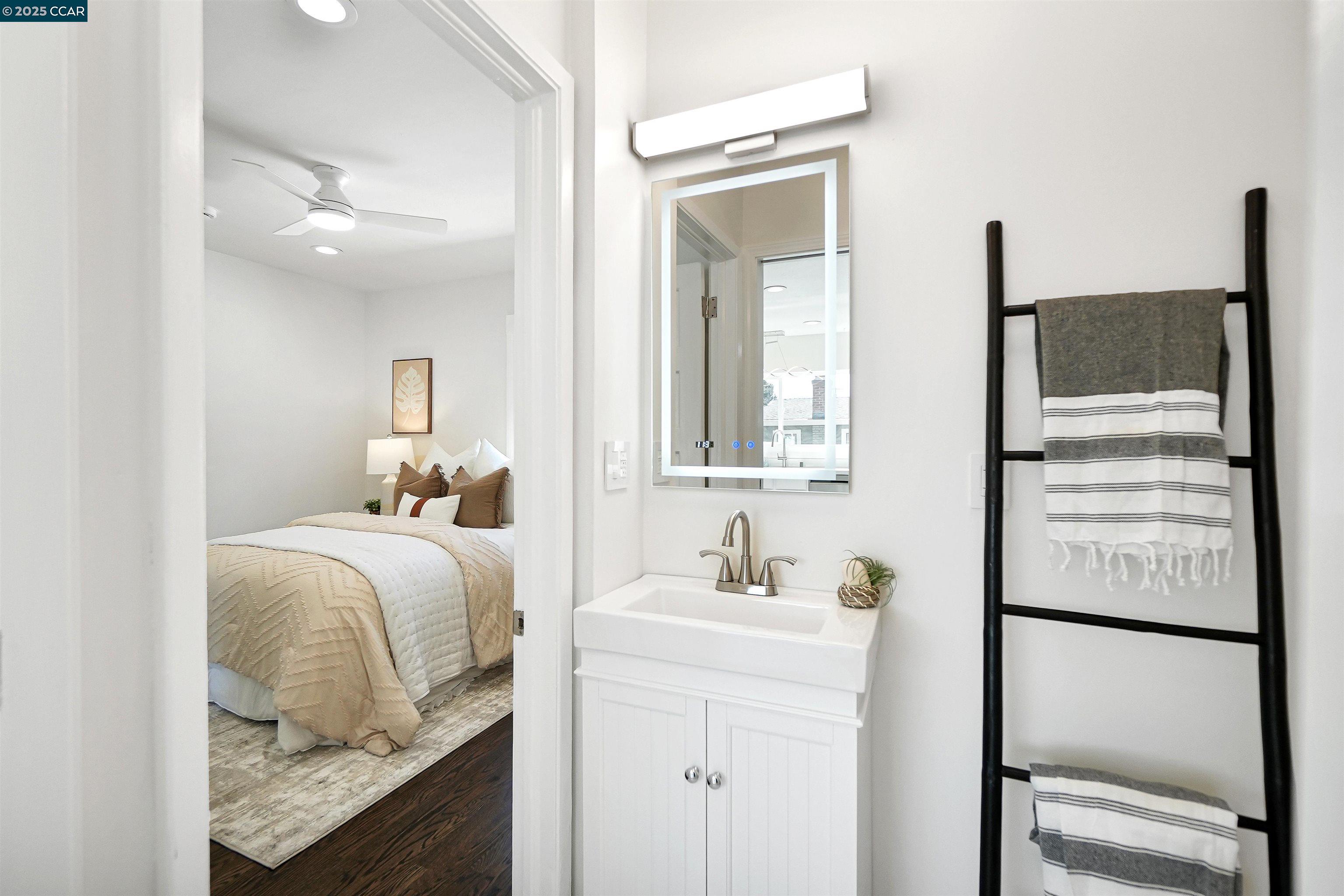 Detail Gallery Image 25 of 59 For 2718 Carmel St, Oakland,  CA 94602 - 3 Beds | 1/1 Baths