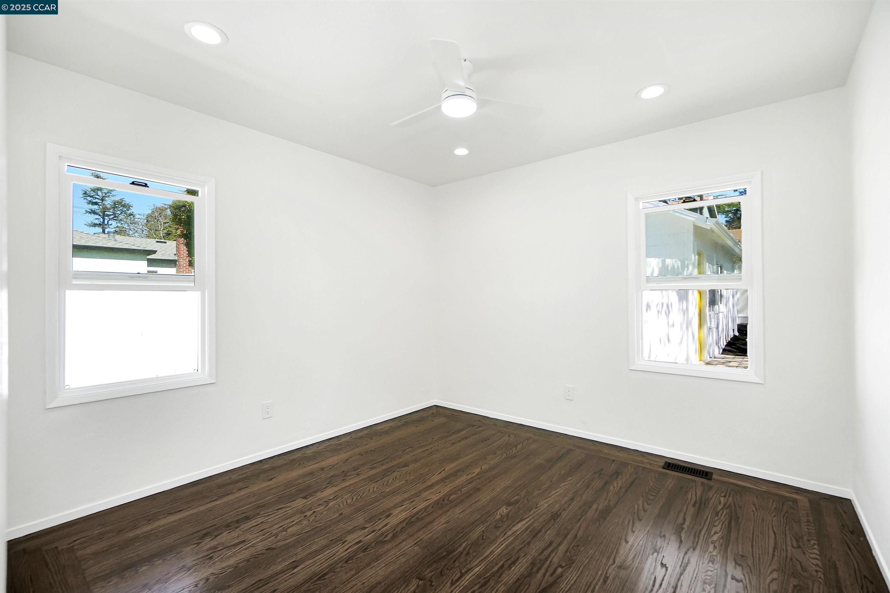 Detail Gallery Image 27 of 59 For 2718 Carmel St, Oakland,  CA 94602 - 3 Beds | 1/1 Baths
