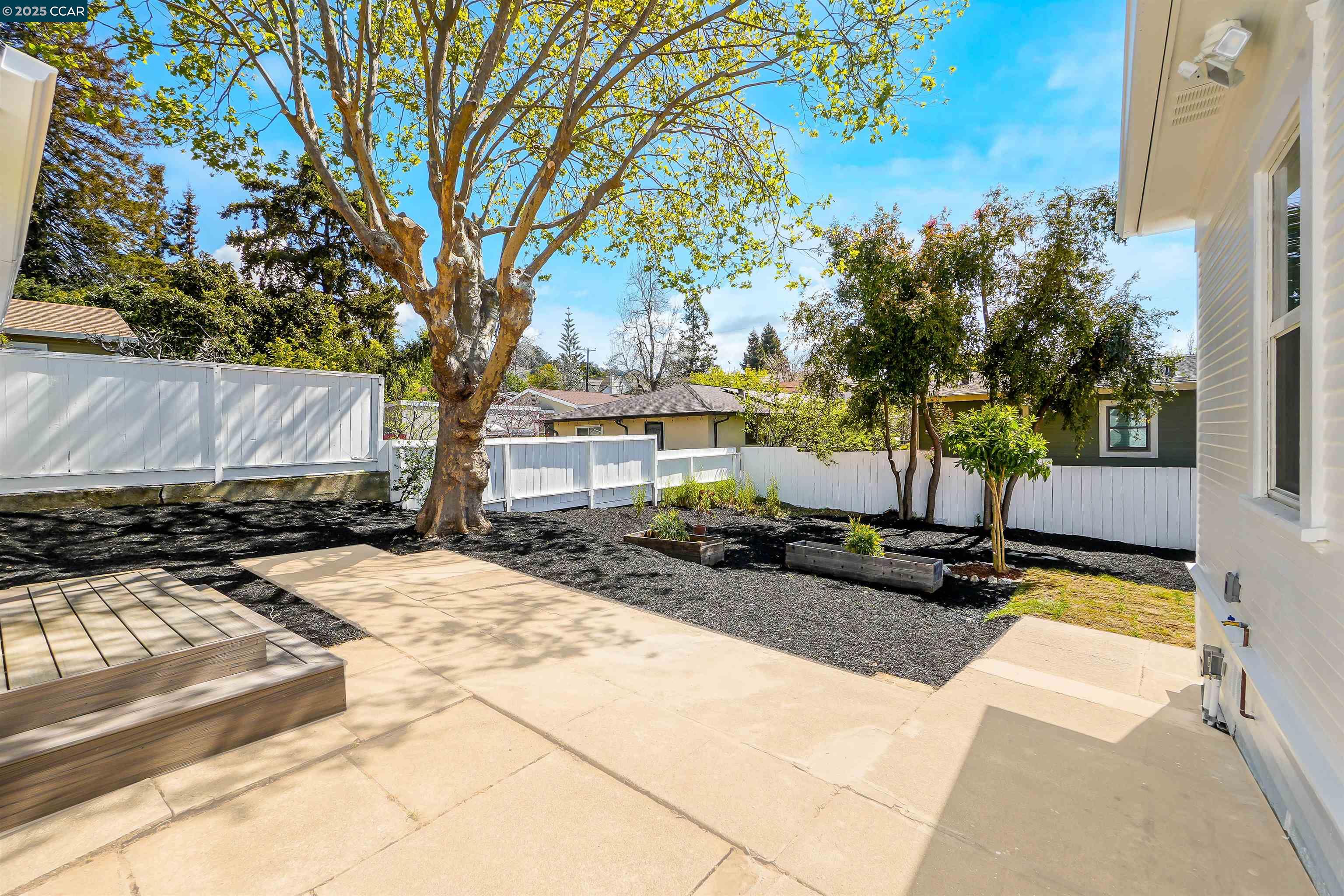 Detail Gallery Image 40 of 59 For 2718 Carmel St, Oakland,  CA 94602 - 3 Beds | 1/1 Baths