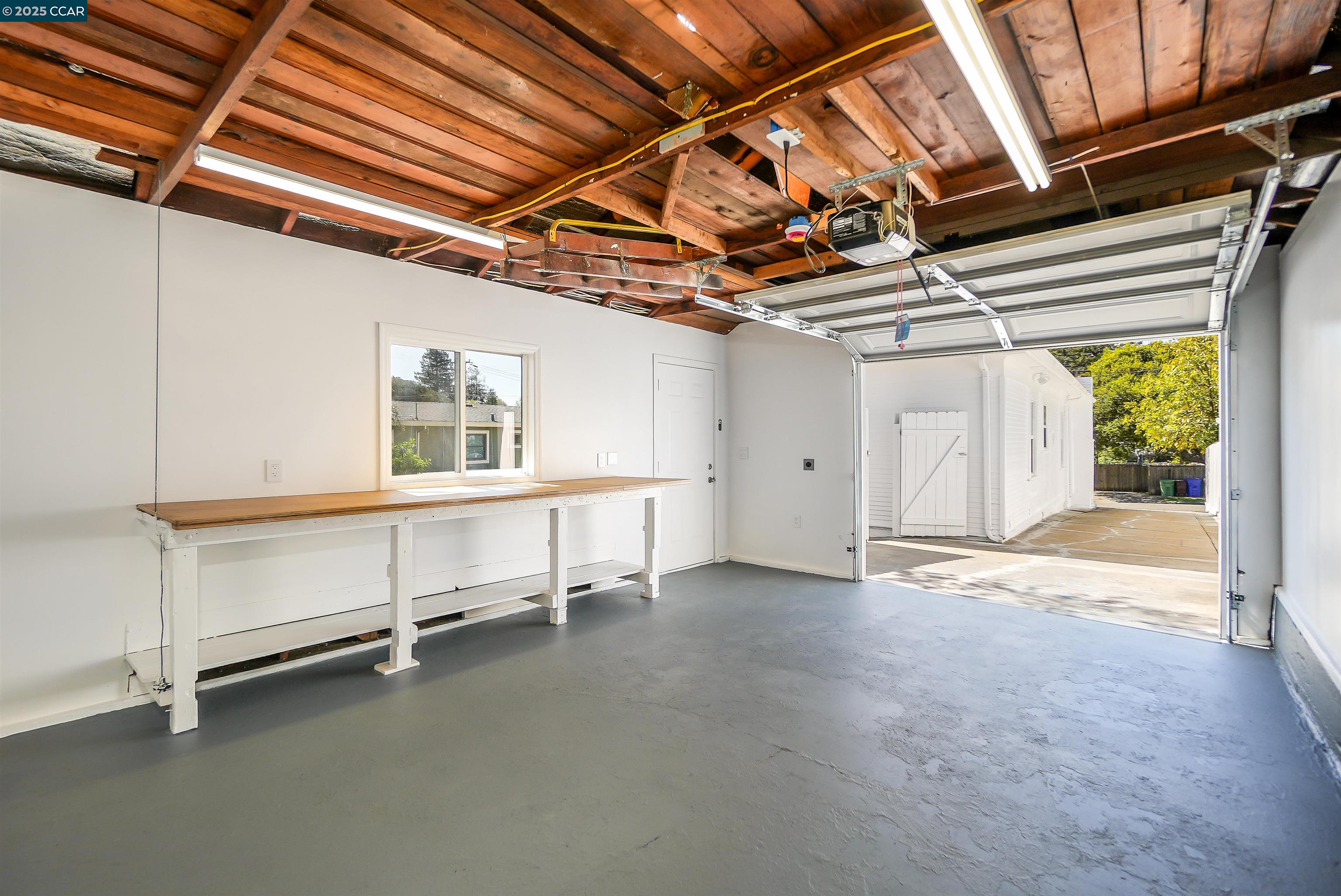 Detail Gallery Image 46 of 59 For 2718 Carmel St, Oakland,  CA 94602 - 3 Beds | 1/1 Baths