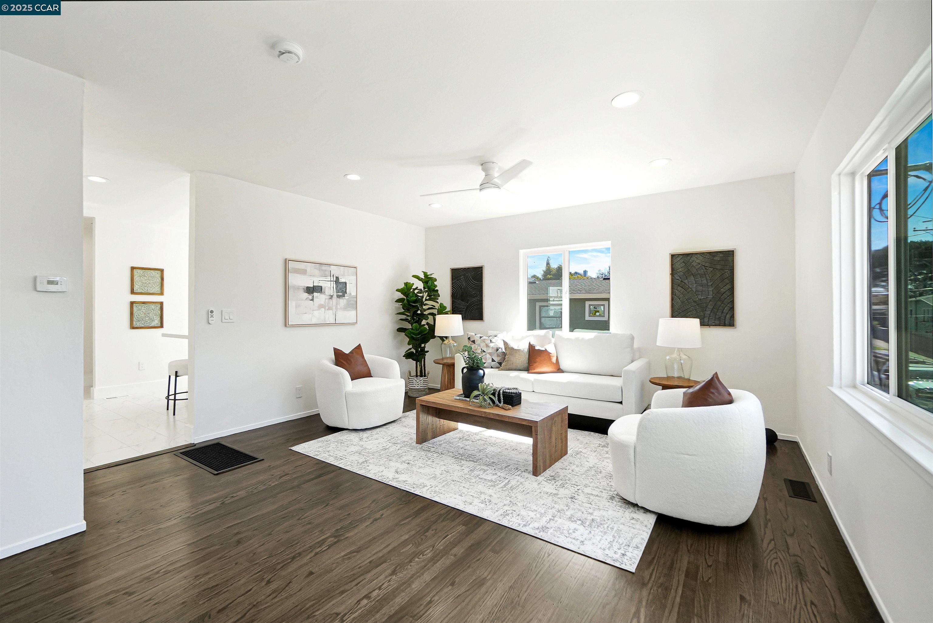 Detail Gallery Image 10 of 59 For 2718 Carmel St, Oakland,  CA 94602 - 3 Beds | 1/1 Baths