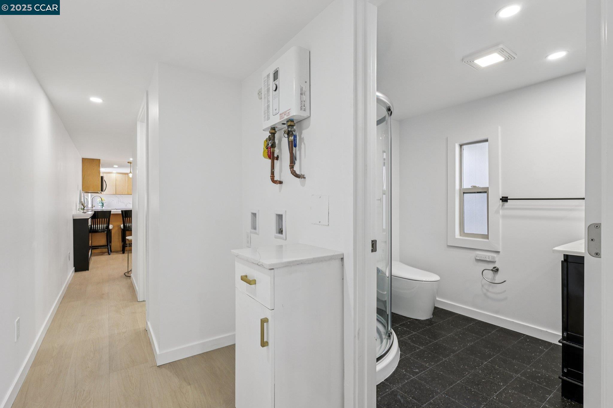 Detail Gallery Image 11 of 20 For 2399 E 14th Street #159,  San Leandro,  CA 94577 - 3 Beds | 2 Baths