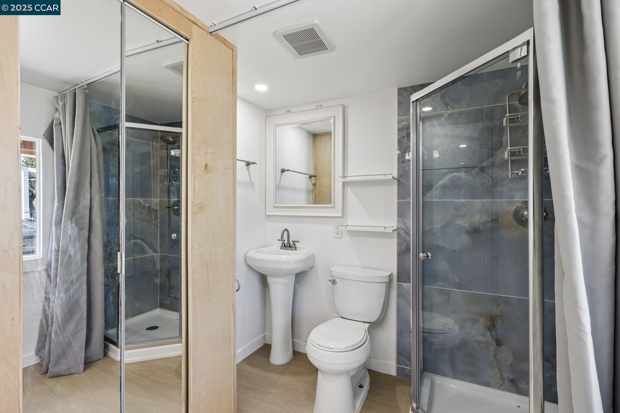 Detail Gallery Image 14 of 20 For 2399 E 14th Street #159,  San Leandro,  CA 94577 - 3 Beds | 2 Baths