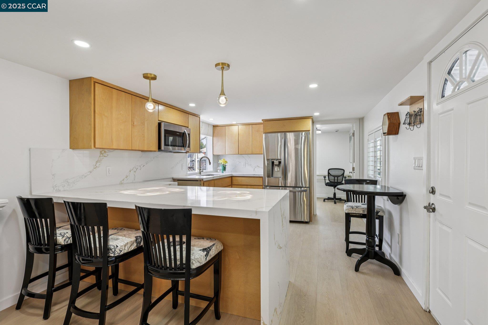 Detail Gallery Image 7 of 20 For 2399 E 14th Street #159,  San Leandro,  CA 94577 - 3 Beds | 2 Baths