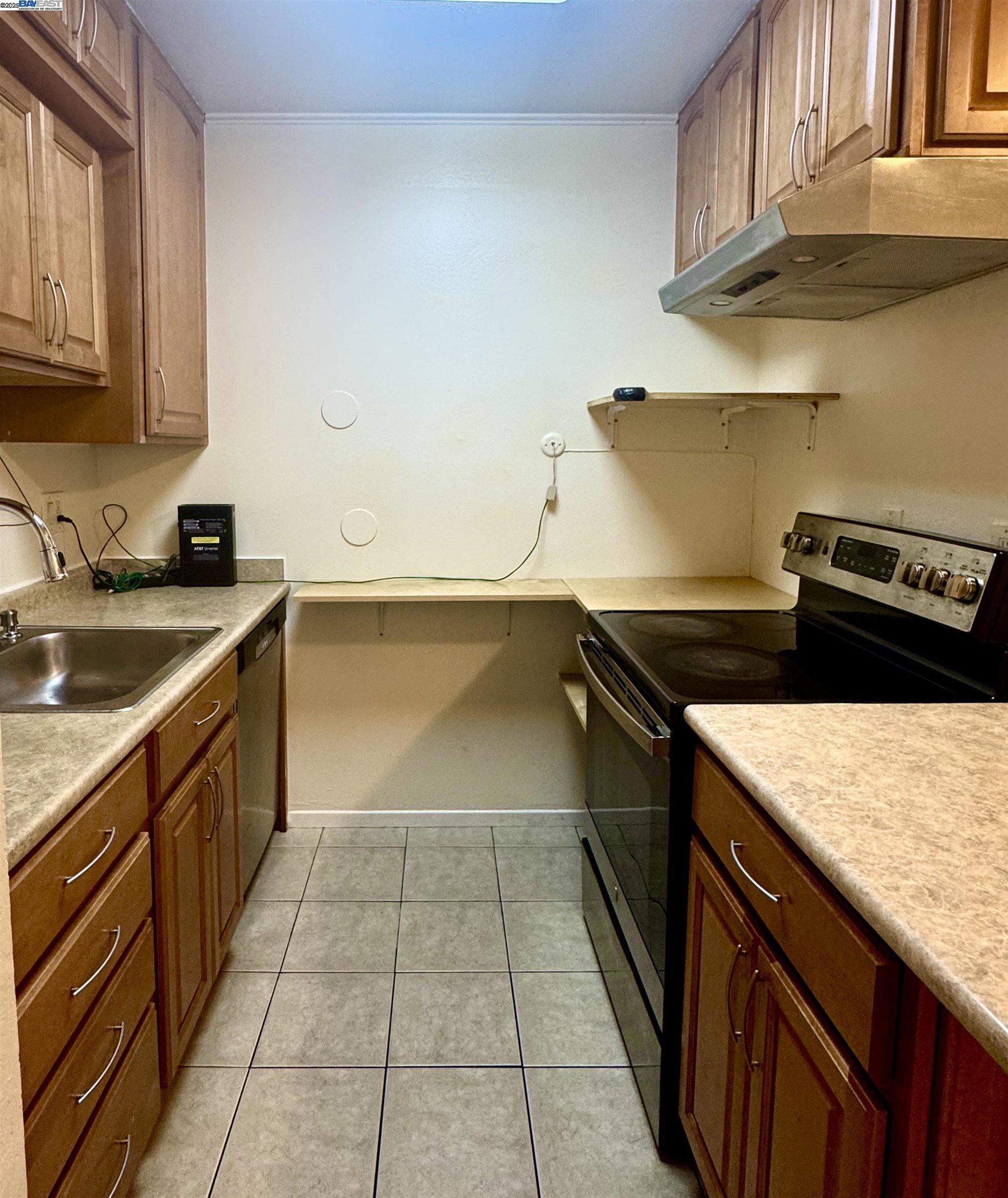 Detail Gallery Image 12 of 13 For 1126 Cherry Avenue #92,  San Bruno,  CA 94606 - 1 Beds | 1 Baths