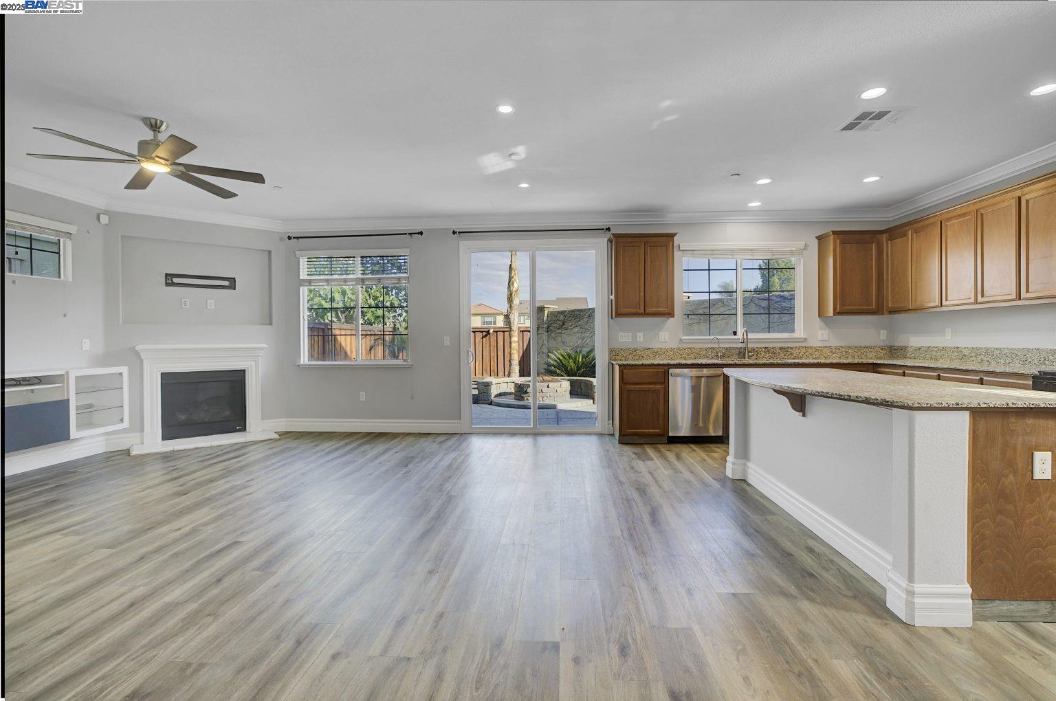 Detail Gallery Image 15 of 56 For 269 Alta St, Brentwood,  CA 94513 - 5 Beds | 3 Baths