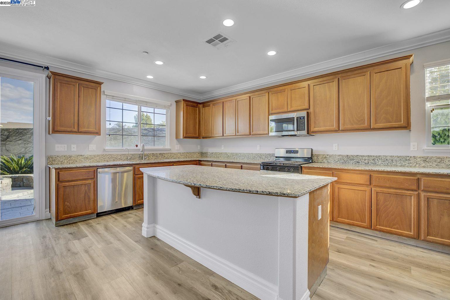 Detail Gallery Image 23 of 56 For 269 Alta St, Brentwood,  CA 94513 - 5 Beds | 3 Baths