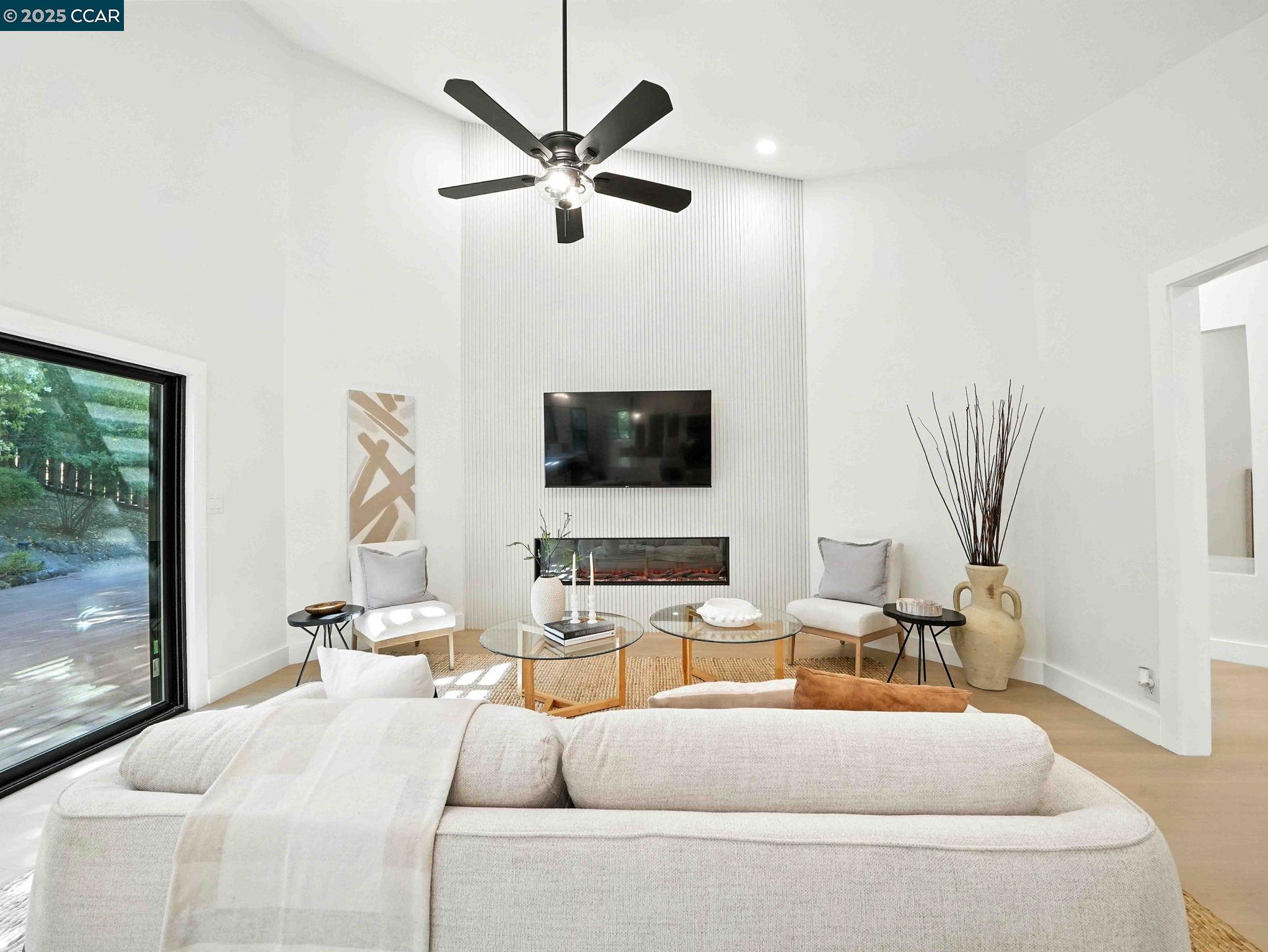 Detail Gallery Image 15 of 60 For 1542 Hillgrade Ave, Alamo,  CA 94507 - 4 Beds | 2/1 Baths