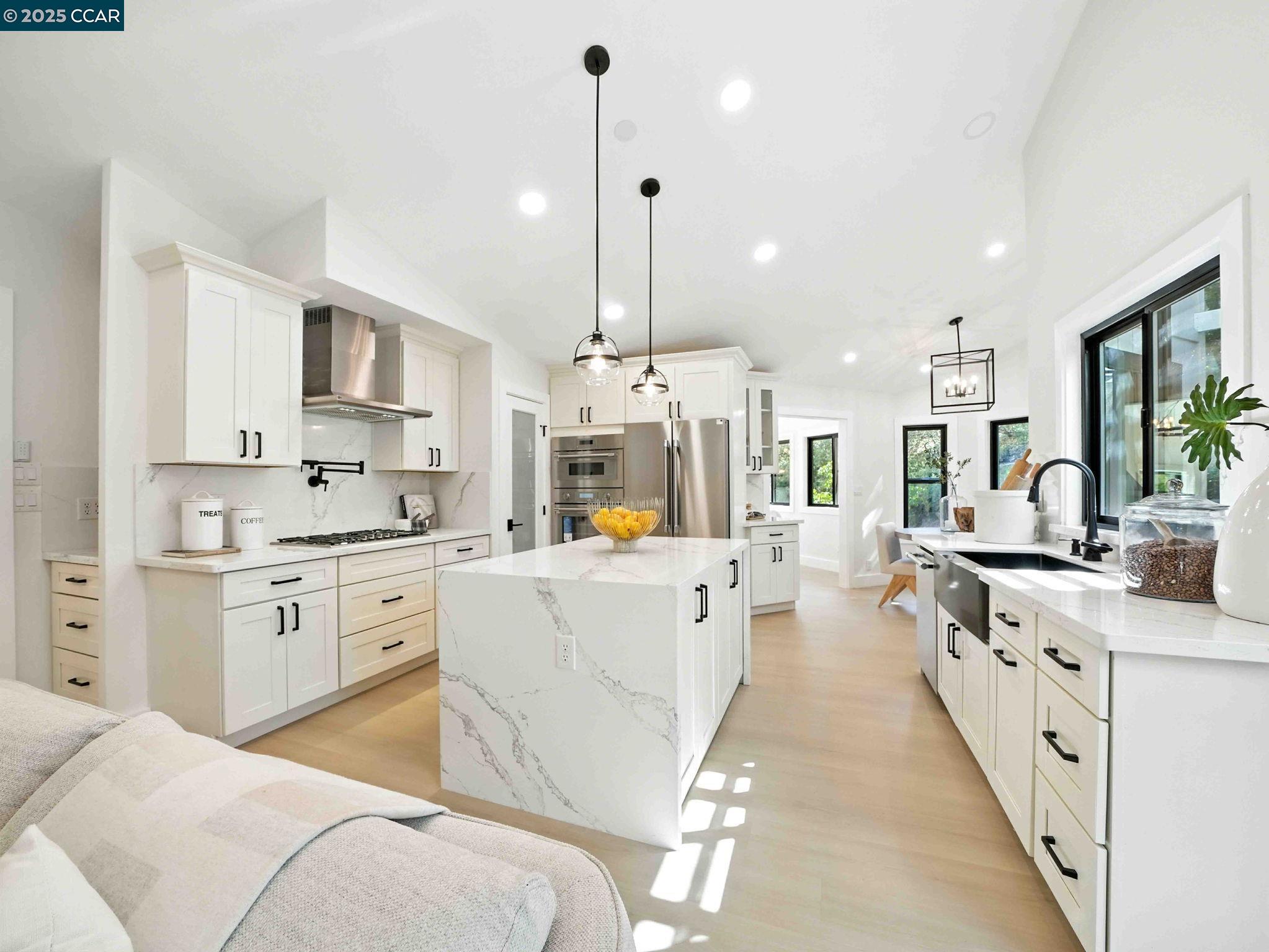 Detail Gallery Image 18 of 60 For 1542 Hillgrade Ave, Alamo,  CA 94507 - 4 Beds | 2/1 Baths