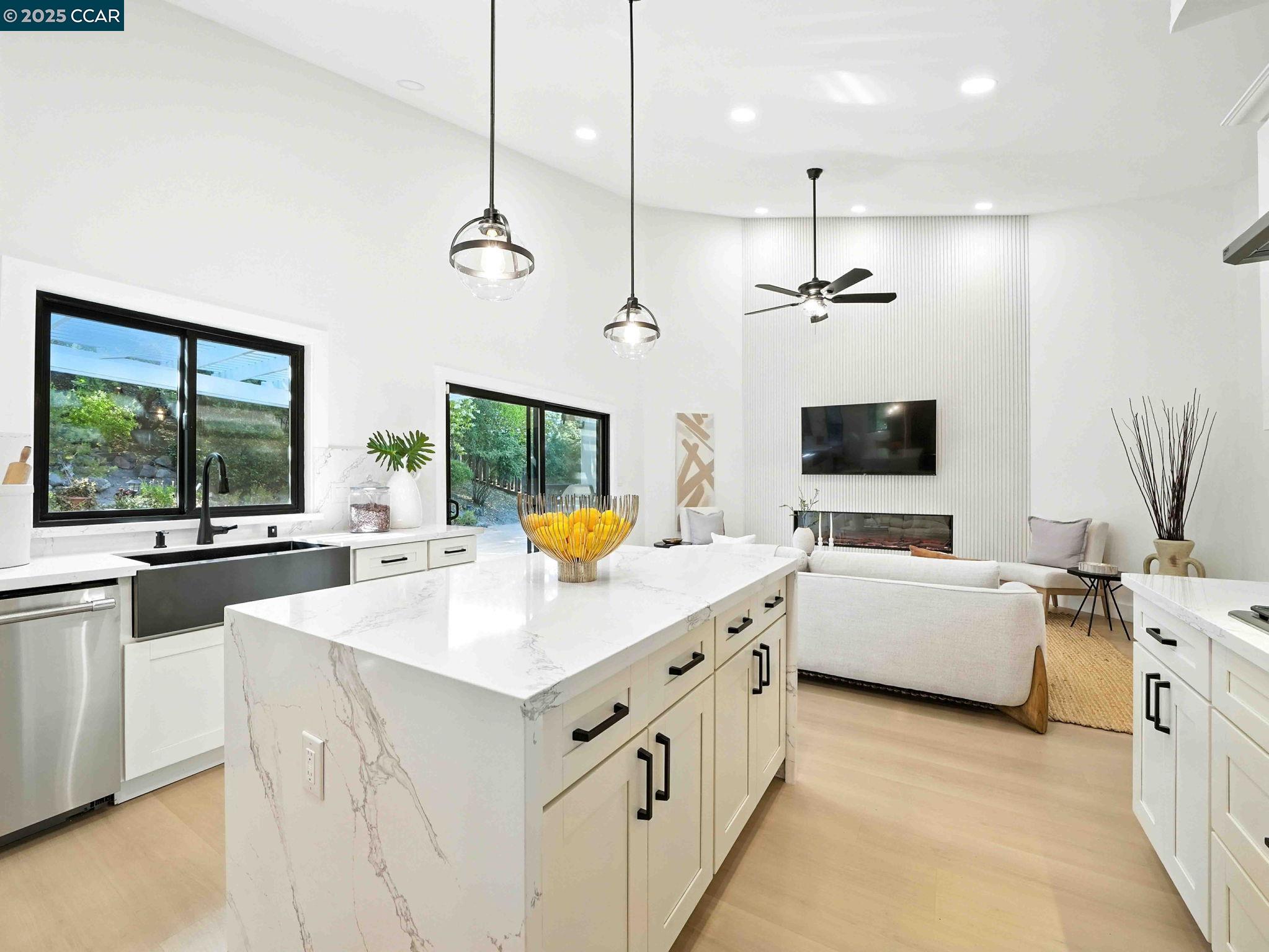 Detail Gallery Image 22 of 60 For 1542 Hillgrade Ave, Alamo,  CA 94507 - 4 Beds | 2/1 Baths