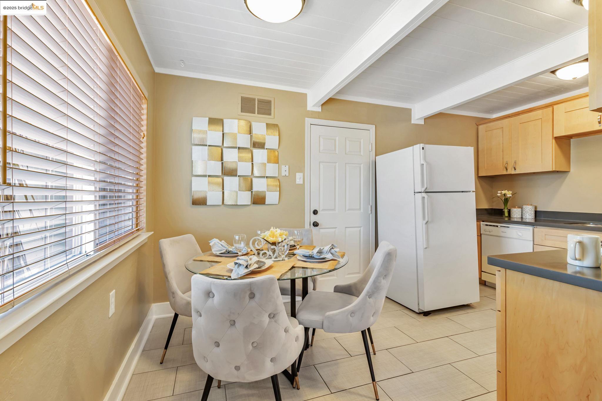 Detail Gallery Image 12 of 37 For 170 Linda Dr, San Pablo,  CA 94806 - 2 Beds | 1 Baths