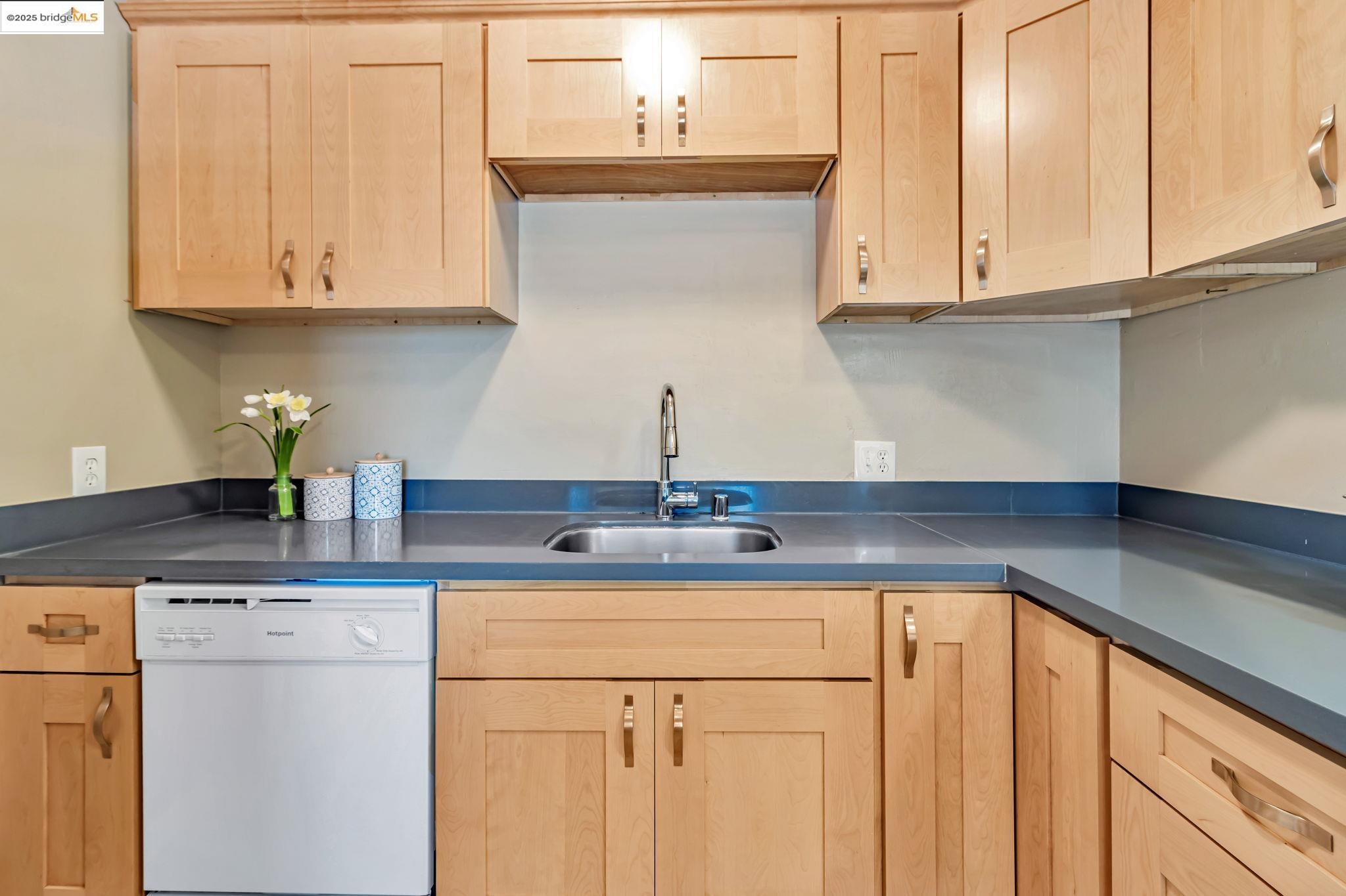 Detail Gallery Image 14 of 37 For 170 Linda Dr, San Pablo,  CA 94806 - 2 Beds | 1 Baths