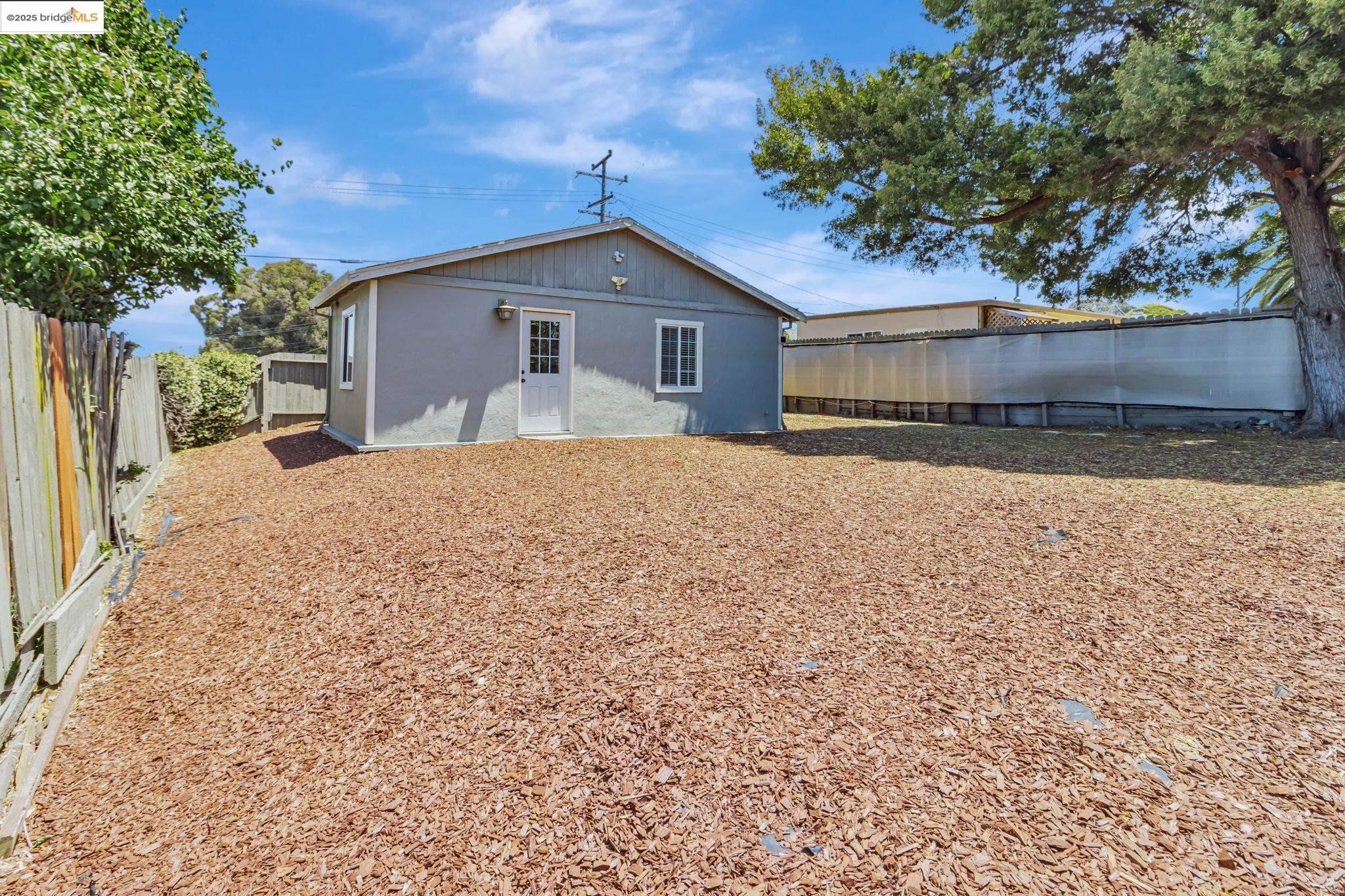 Detail Gallery Image 25 of 37 For 170 Linda Dr, San Pablo,  CA 94806 - 2 Beds | 1 Baths