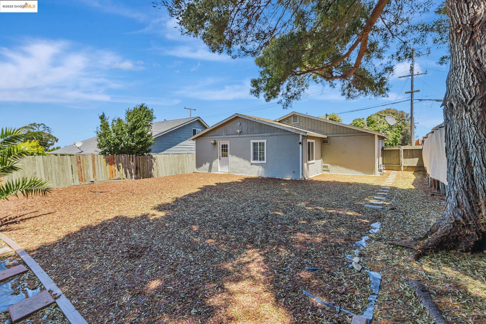 Detail Gallery Image 26 of 37 For 170 Linda Dr, San Pablo,  CA 94806 - 2 Beds | 1 Baths