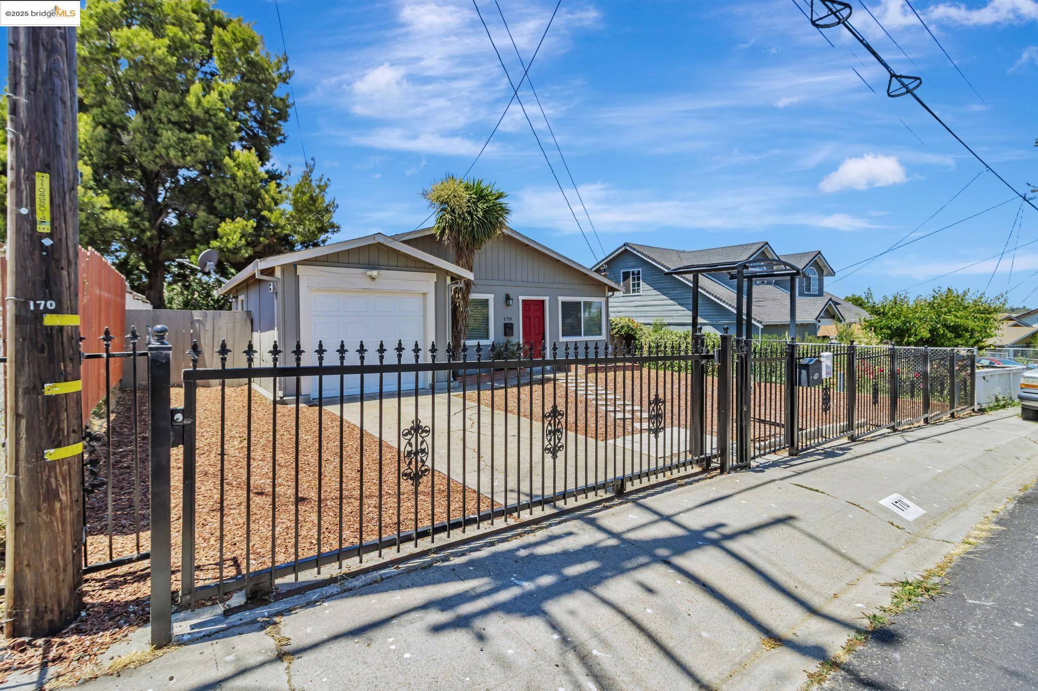Detail Gallery Image 5 of 37 For 170 Linda Dr, San Pablo,  CA 94806 - 2 Beds | 1 Baths