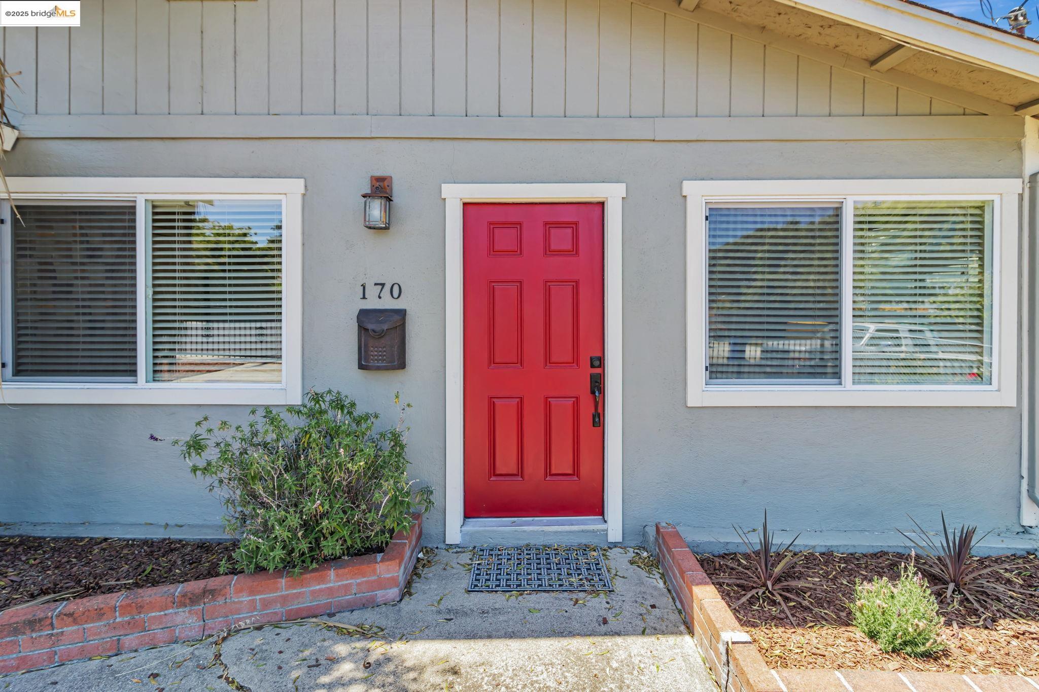 Detail Gallery Image 6 of 37 For 170 Linda Dr, San Pablo,  CA 94806 - 2 Beds | 1 Baths