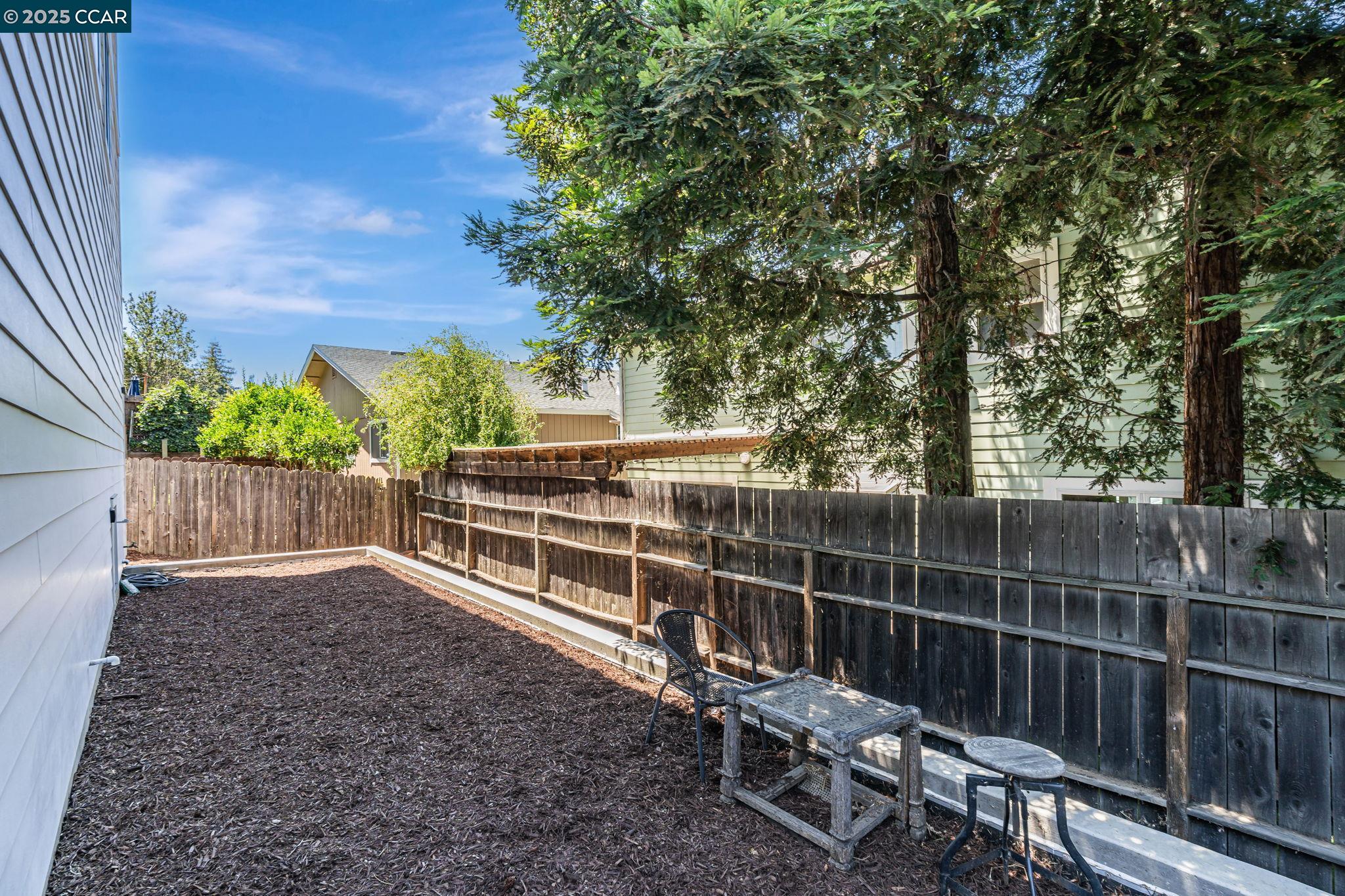 Detail Gallery Image 34 of 42 For 420 Winslow St., Crockett,  CA 94525 - 2 Beds | 2/1 Baths