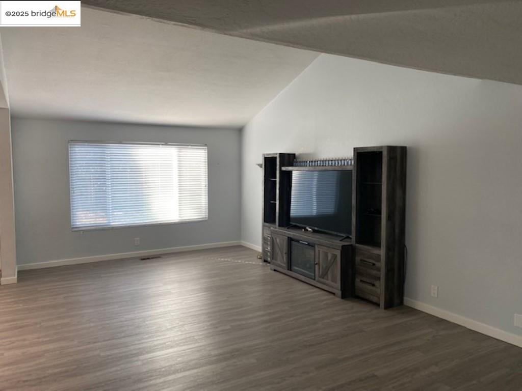 Detail Gallery Image 2 of 7 For 2516 Toltec Cir, San Ramon,  CA 94583 - 4 Beds | 2 Baths