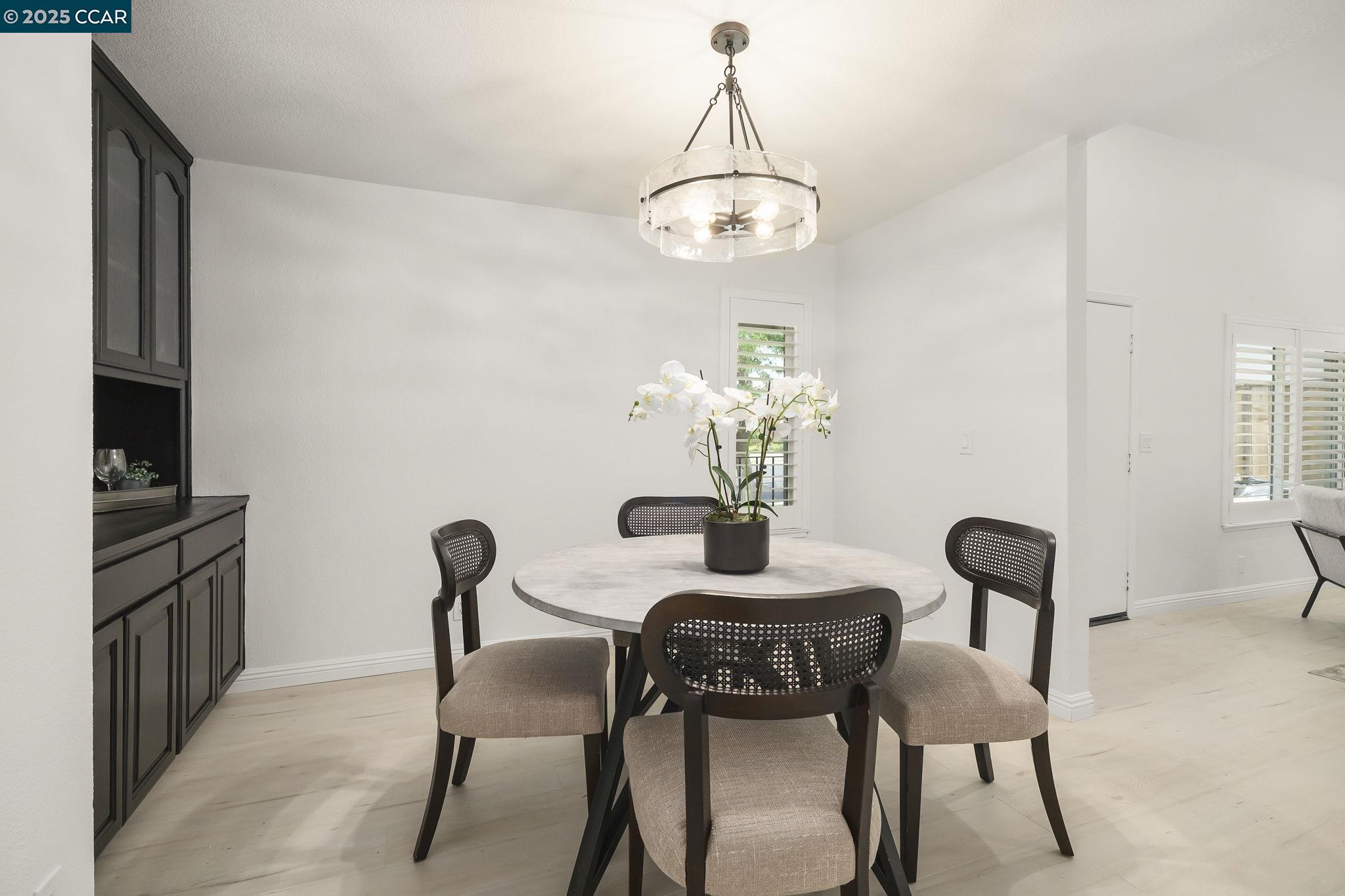 Detail Gallery Image 7 of 45 For 4513 Birch Bark Rd, Concord,  CA 94521 - 3 Beds | 2 Baths