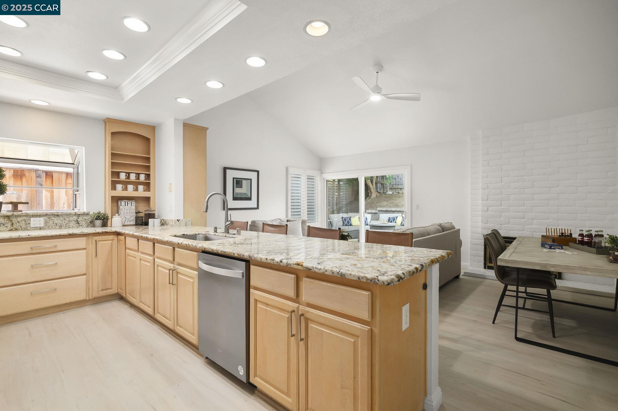 Detail Gallery Image 9 of 45 For 4513 Birch Bark Rd, Concord,  CA 94521 - 3 Beds | 2 Baths
