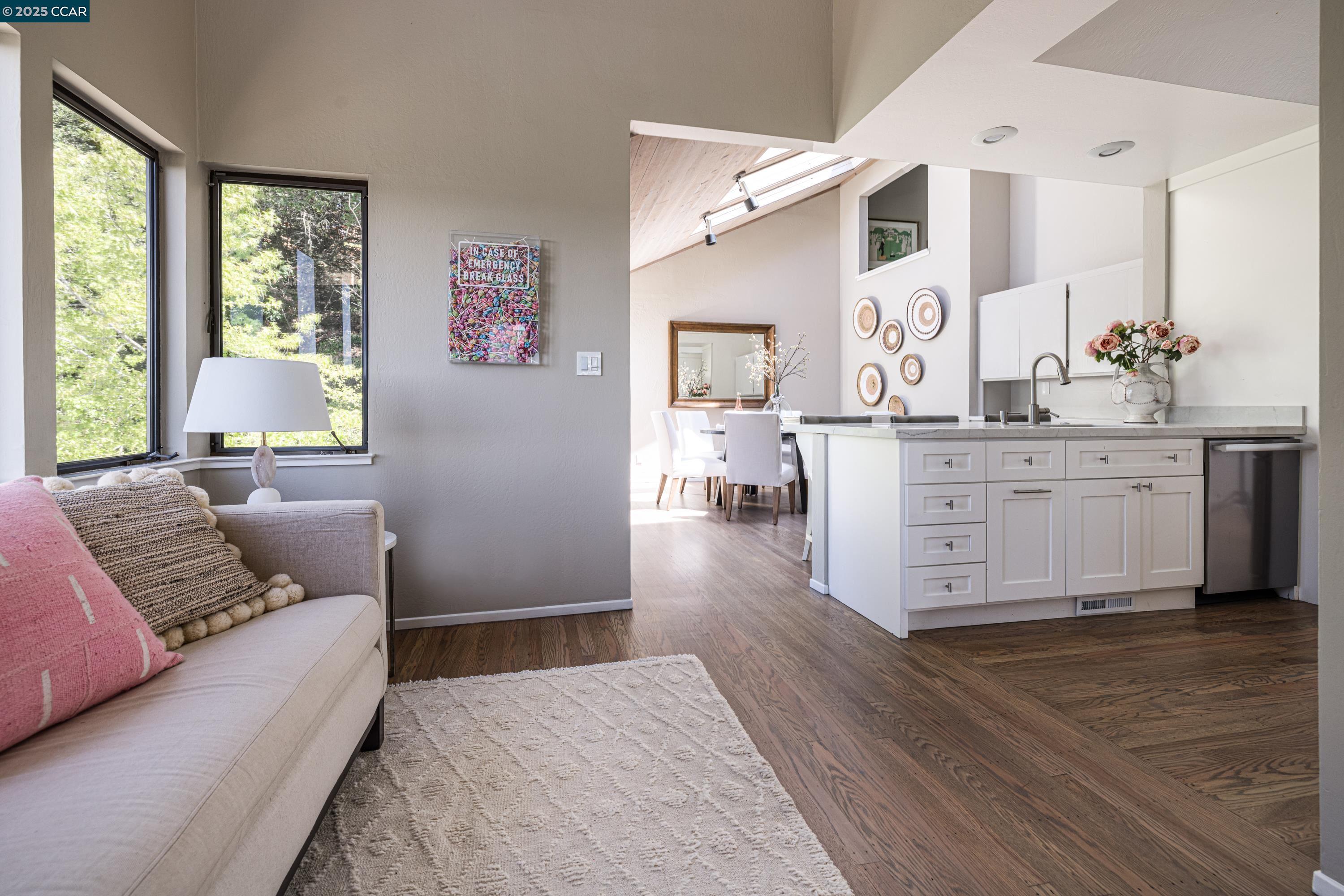 47 El Gavilan Rd., Orinda, California 94563, 4 Bedrooms Bedrooms, 10 Rooms Rooms,2 BathroomsBathrooms,Residential Lease,For Rent,47 El Gavilan Rd.,41101906